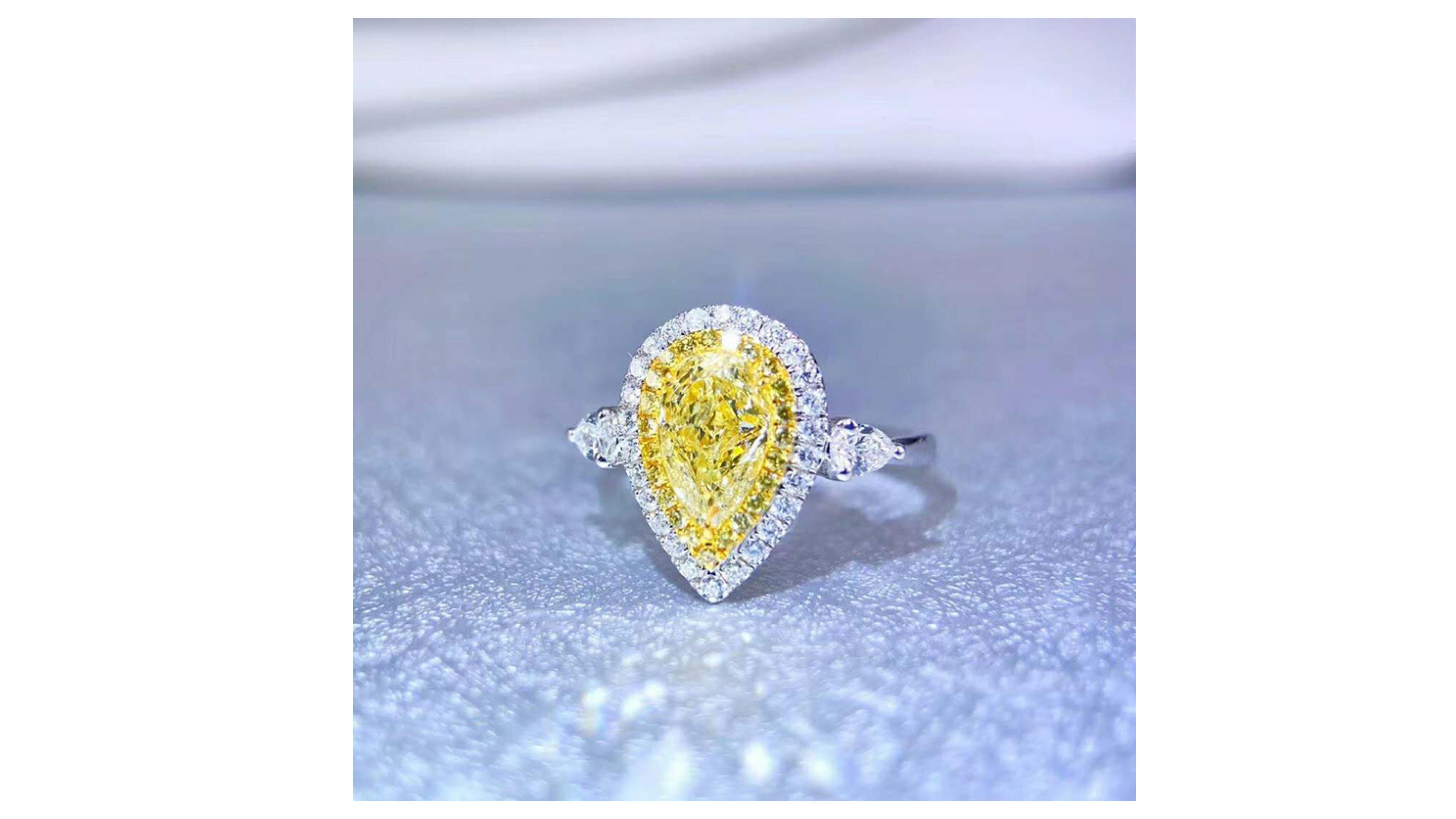 Pear Cut 2 Ct Fancy Yellow Diamond Ring 18k White Gold For Sale