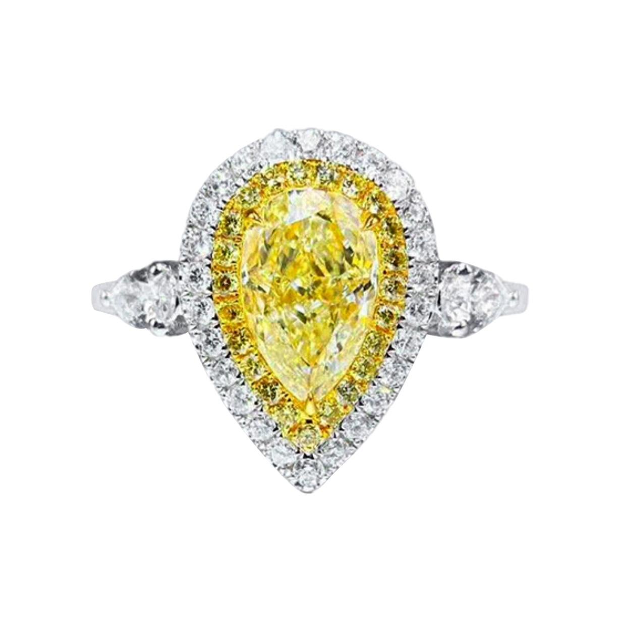 2 Ct Fancy Yellow Diamond Ring 18k White Gold For Sale