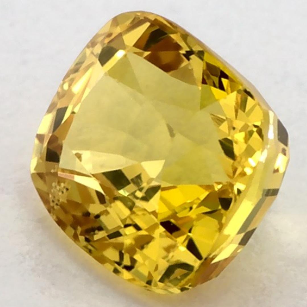 1.52 Ct Yellow Sapphire Cushion Loose Gemstone (pierre précieuse en vrac) Pour femmes en vente