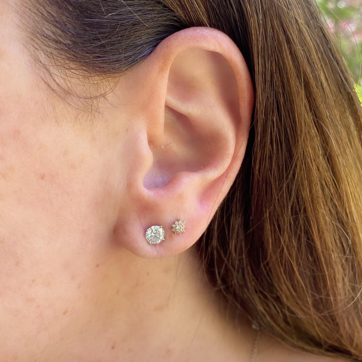 Round Cut 1.52-Cts. Diamond Stud Earrings