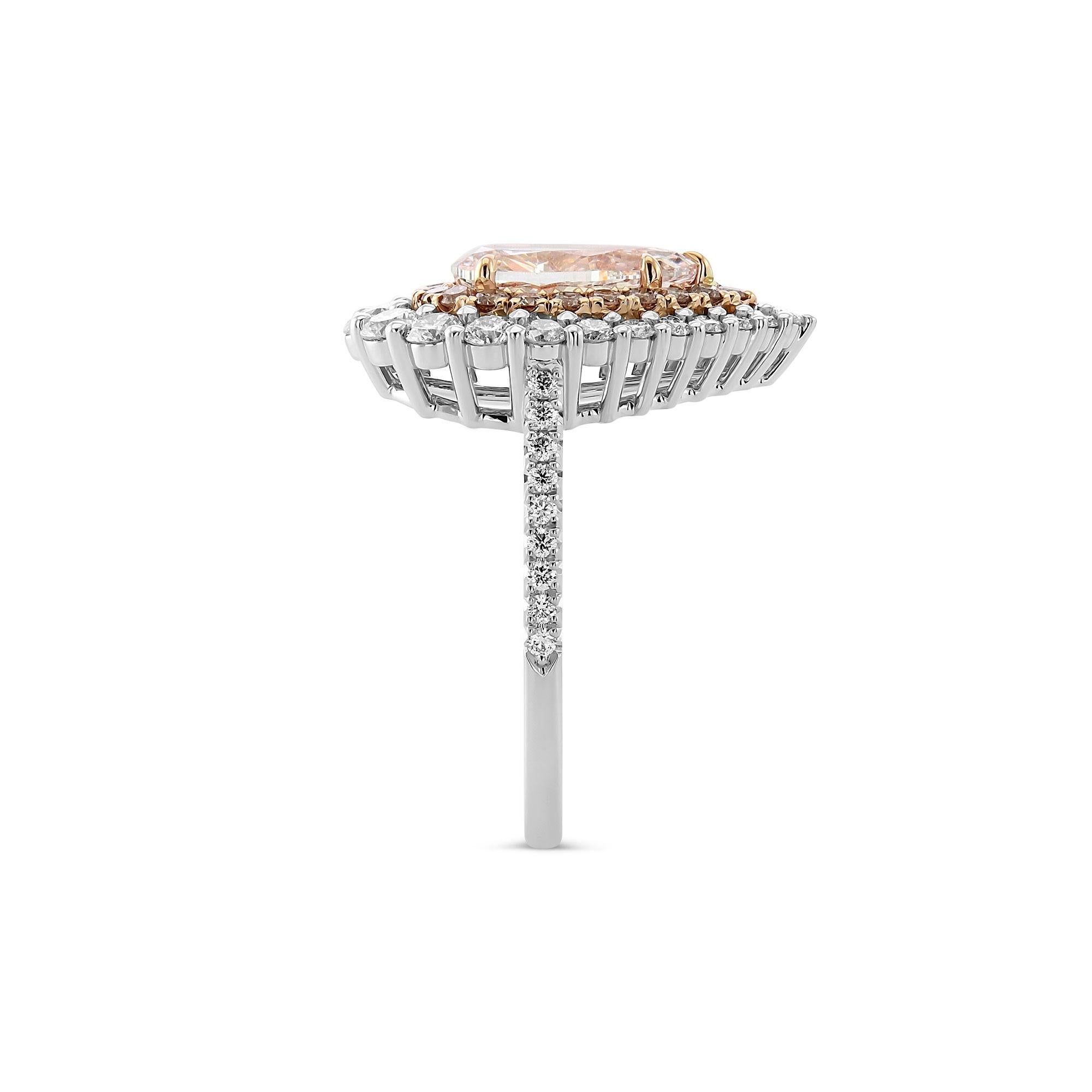 Anillo doble halo de diamantes pera marrón rosáceo claro de 1,52 cts certificado por GIA Moderno en venta