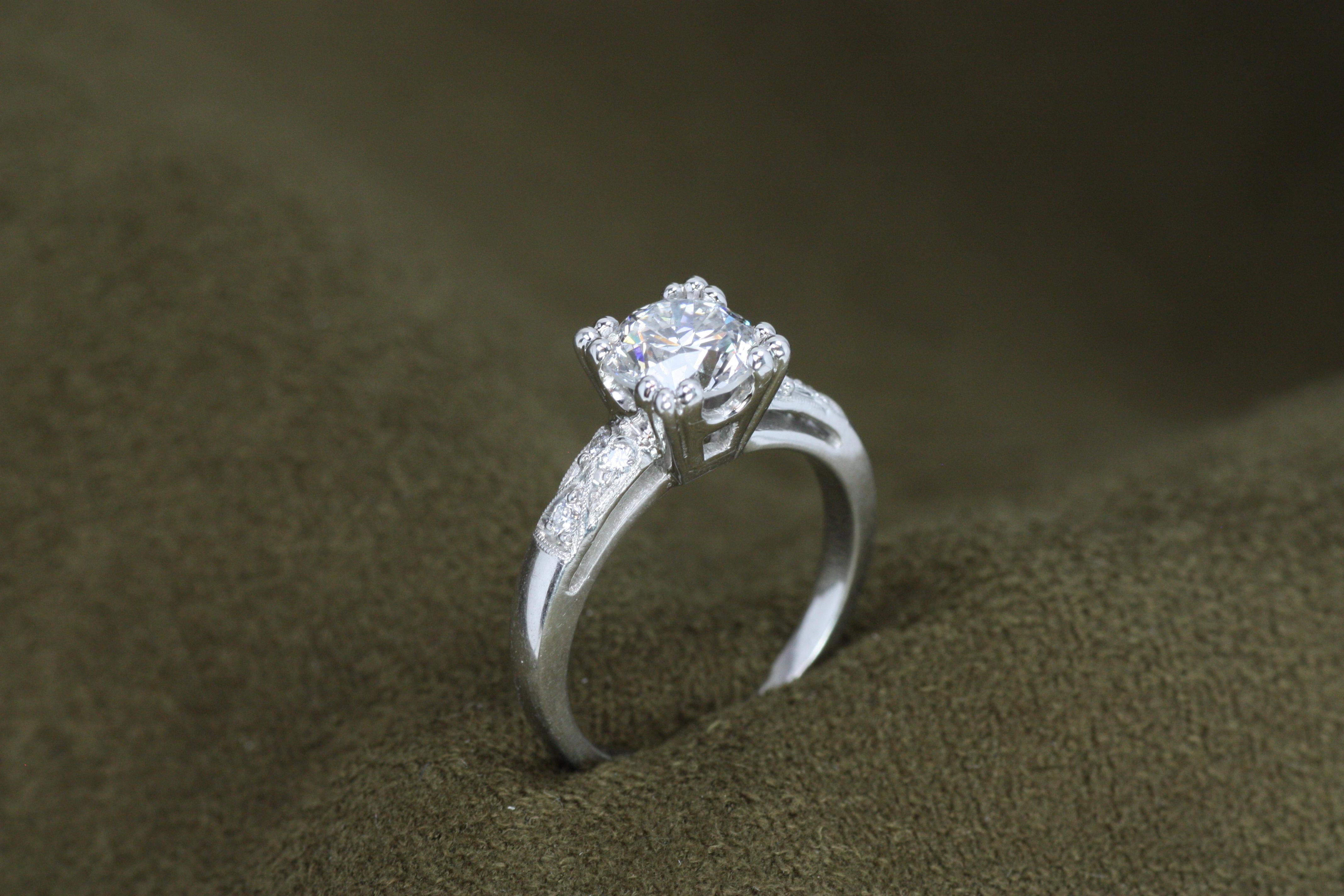 Women's 1.52 Total Carat Round Diamond 1950s-Inspired Platinum Engagement Ring For Sale