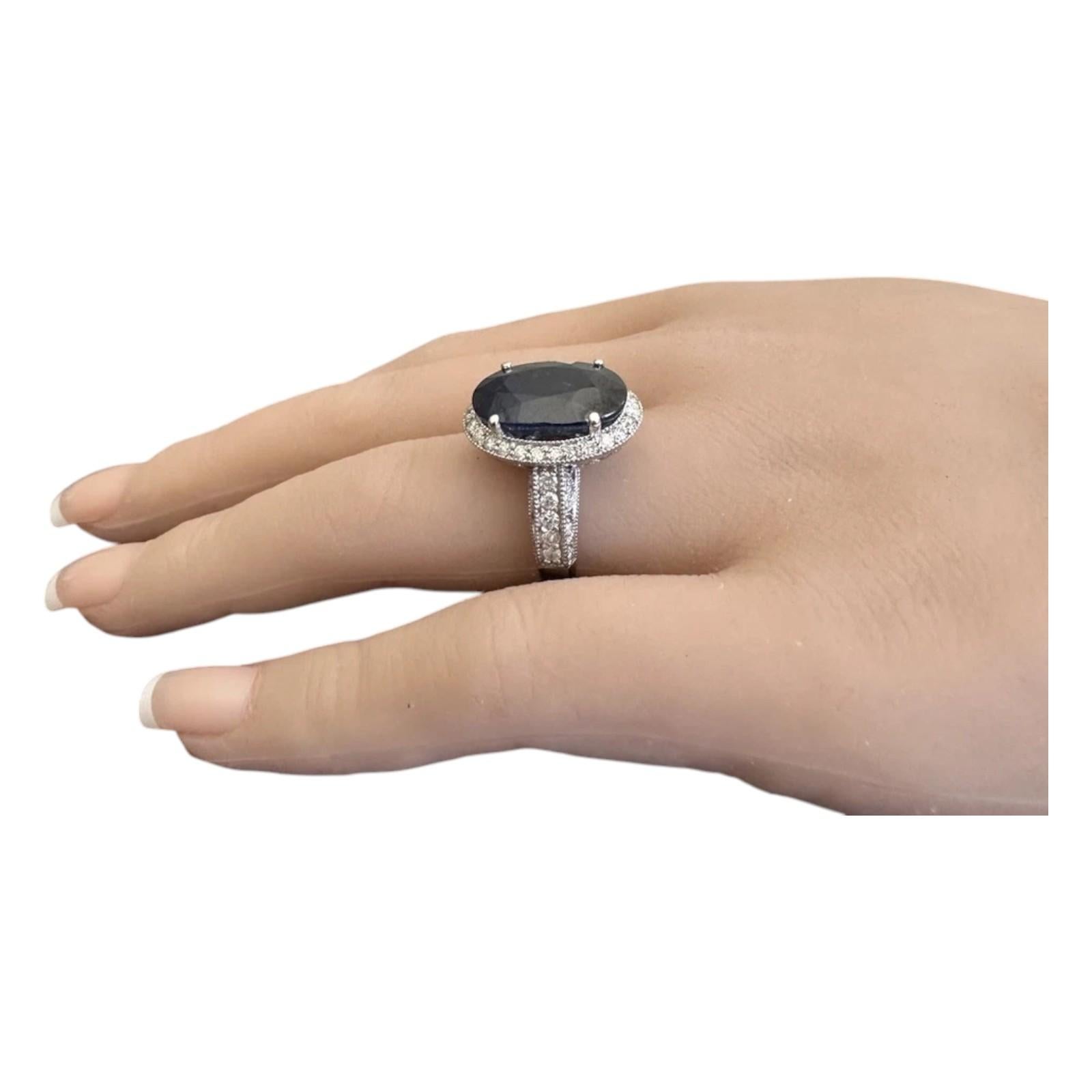 15.20 Carats Natural Sapphire and Diamond 14K Solid White Gold Ring For Sale 2