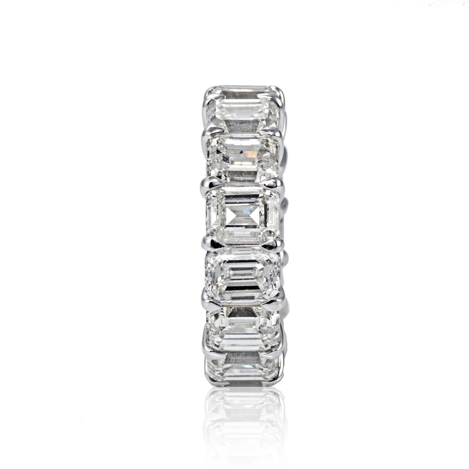 Modern 15.21 Carats Emerald Cut Diamond Platinum Eternity Band For Sale