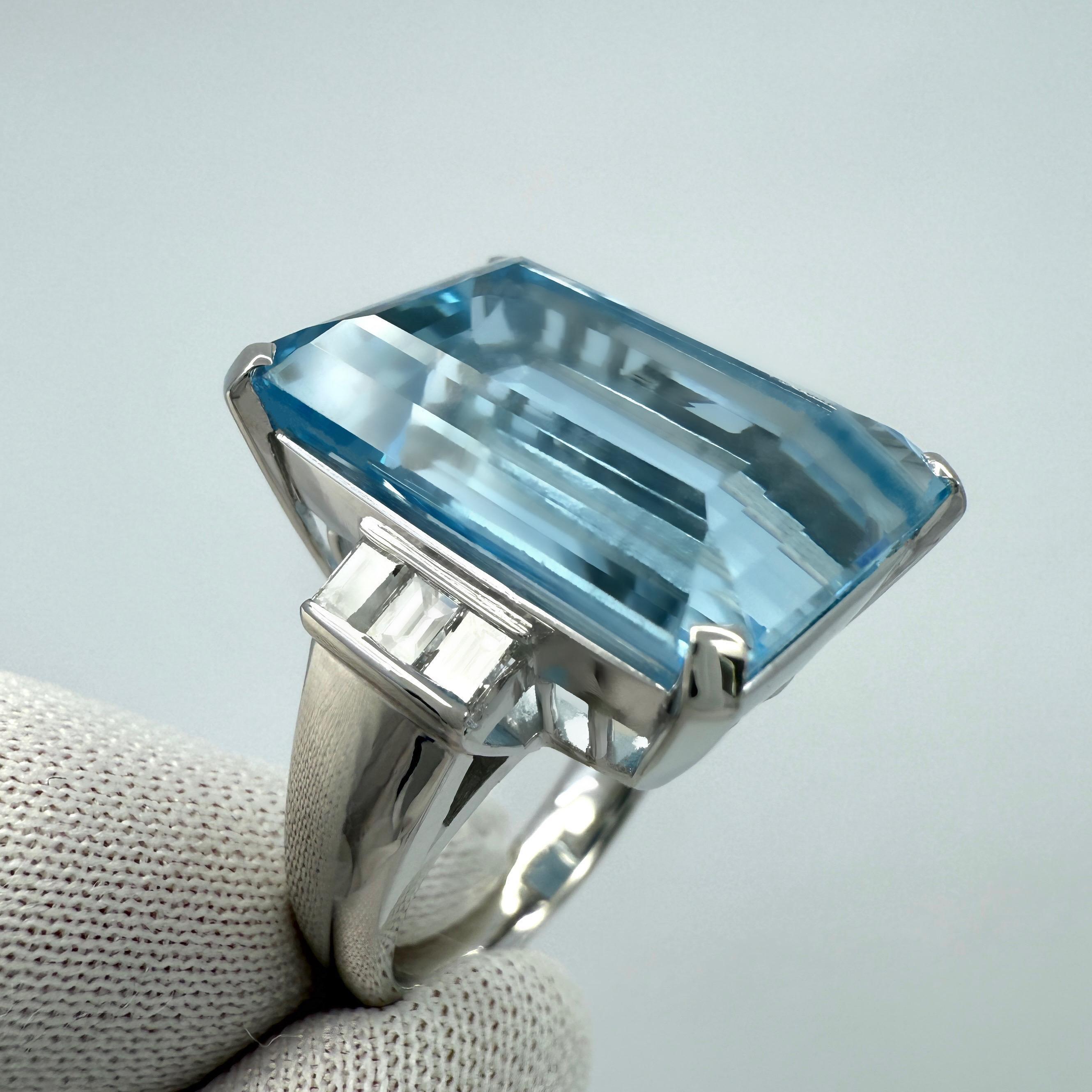 Platinring 15.21 Karat feiner Santa Maria Blauer Aquamarin im Smaragdschliff und Diamant im Angebot 3