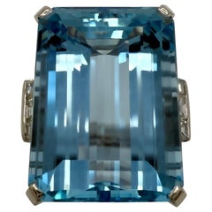 Bague en platine de 15.21 ct d'aigue-marine et de diamant, taille émeraude, bleu Santa Maria