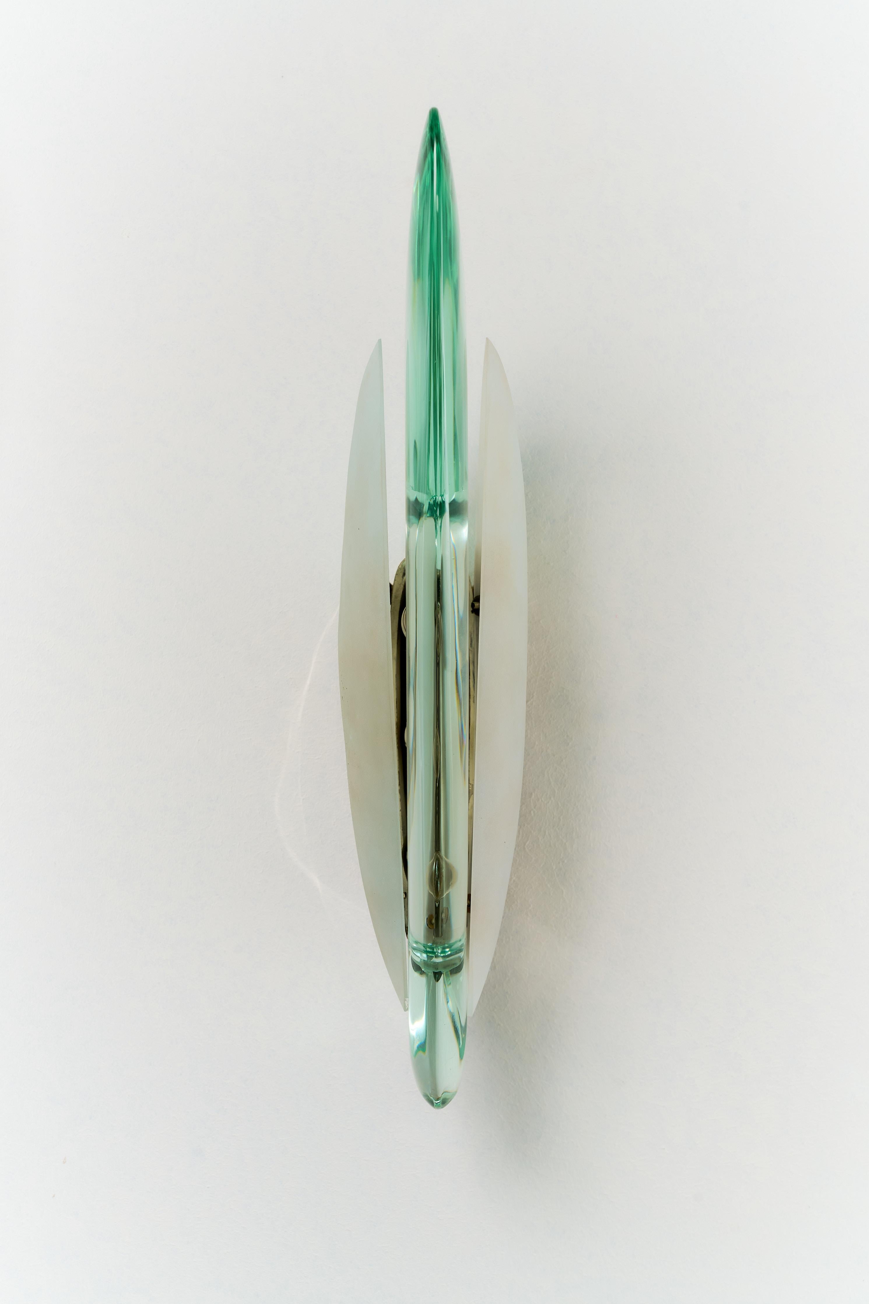 XX secolo 1522 Coppia di applique di Max Ingrand per Fontana Arte, Italia, anni '50 in vendita