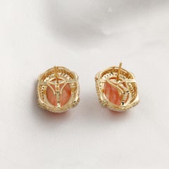 15.25 Carat Coral Gemstone 2.13 Carat SI/H Diamond Earrings 18 Karat Yellow Gold