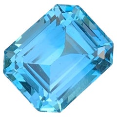 15.25 Carat Natural Loose Blue Topaz Emerald Shape Gem For Jewellery