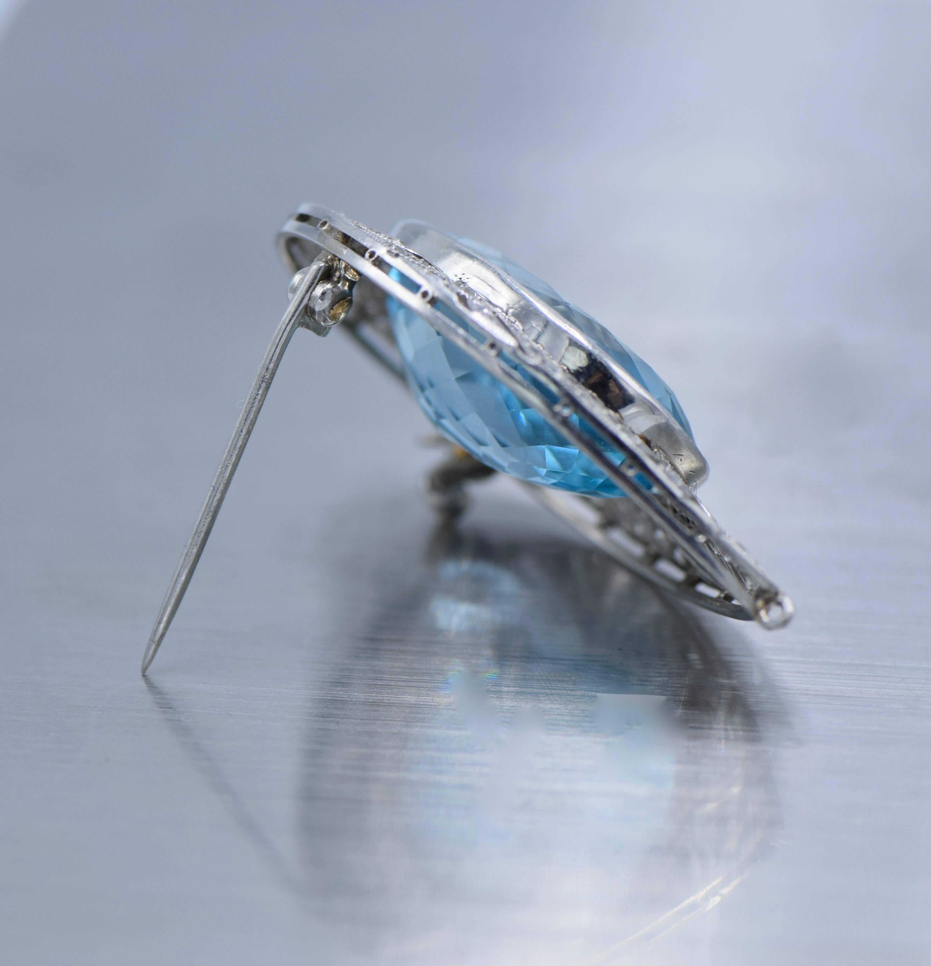 Edwardian 15.25 Carat Oval Aquamarine, Platinum and Diamond 'Teardrop' Pin