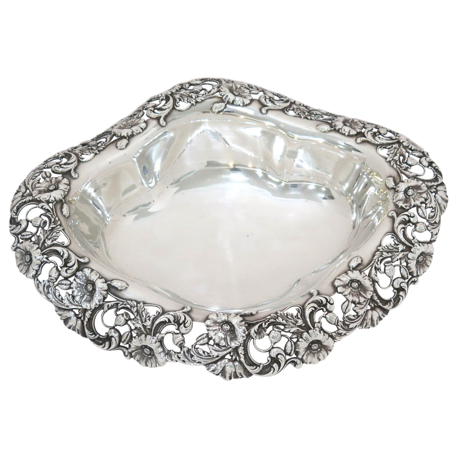 15.25 in - Sterling Silver Gorham Antique Floral Openwork Centerpiece Bowl For Sale