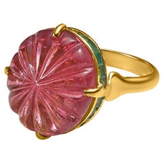 Bague cocktail en or 18 carats avec tourmaline rose 15,25 carats et émeraude