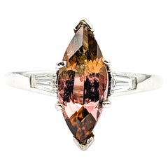 Ring aus Platin mit 1,52 Karat zweifarbigem Turmalin, Marquise und Diamanten