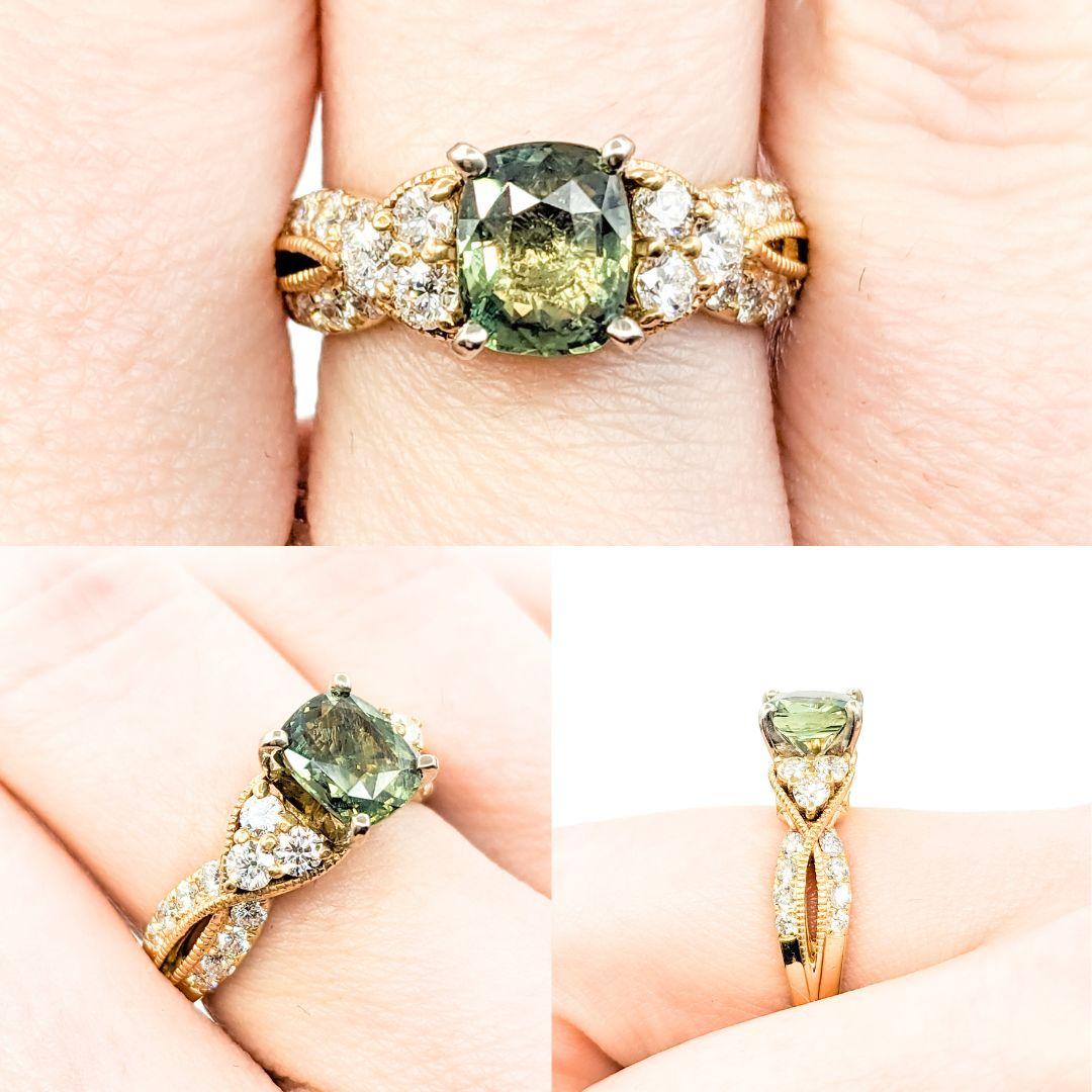 1,52ct Natürliche Alexandrit & Diamant Ring Set in 18kt Gelbgold GIA

Dieser exquisite Ring aus 18-karätigem Gelbgold ist ein Meisterwerk der Handwerkskunst. Das Herzstück dieses atemberaubenden Schmuckstücks ist ein 1,52-karätiger,