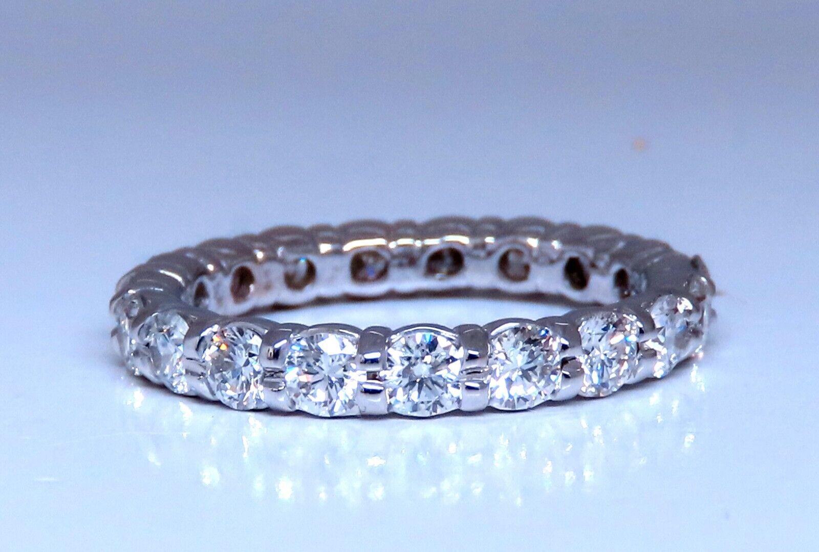 1.52ct Natural Round Diamonds Eternity Ring Sharing Prong G/Vs 14kt gold. In New Condition For Sale In New York, NY
