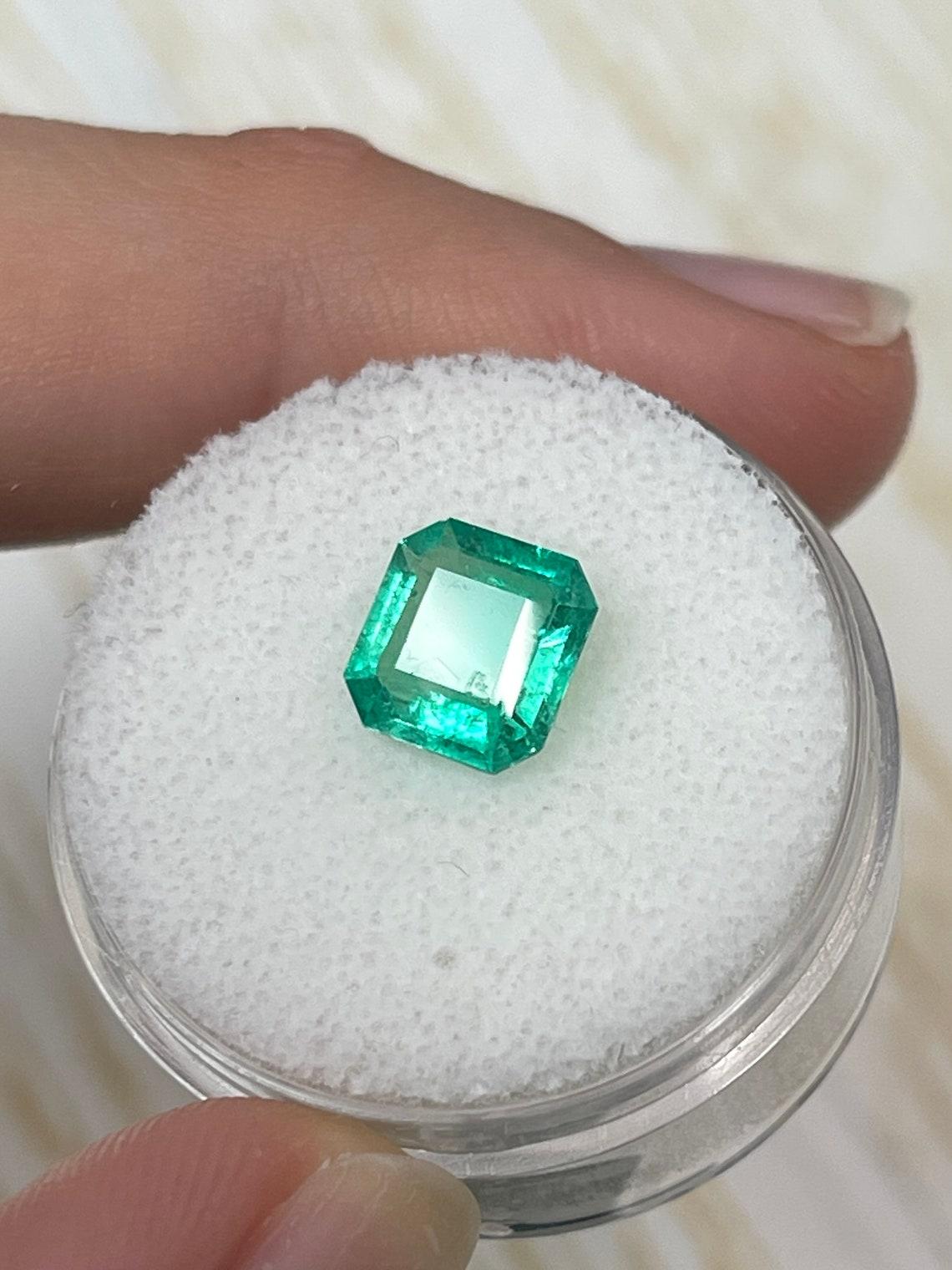 Women's 1.53 Carat 8x8 Yellowish Green Colombian Emerald - Rare Asscher Cut May For Sale