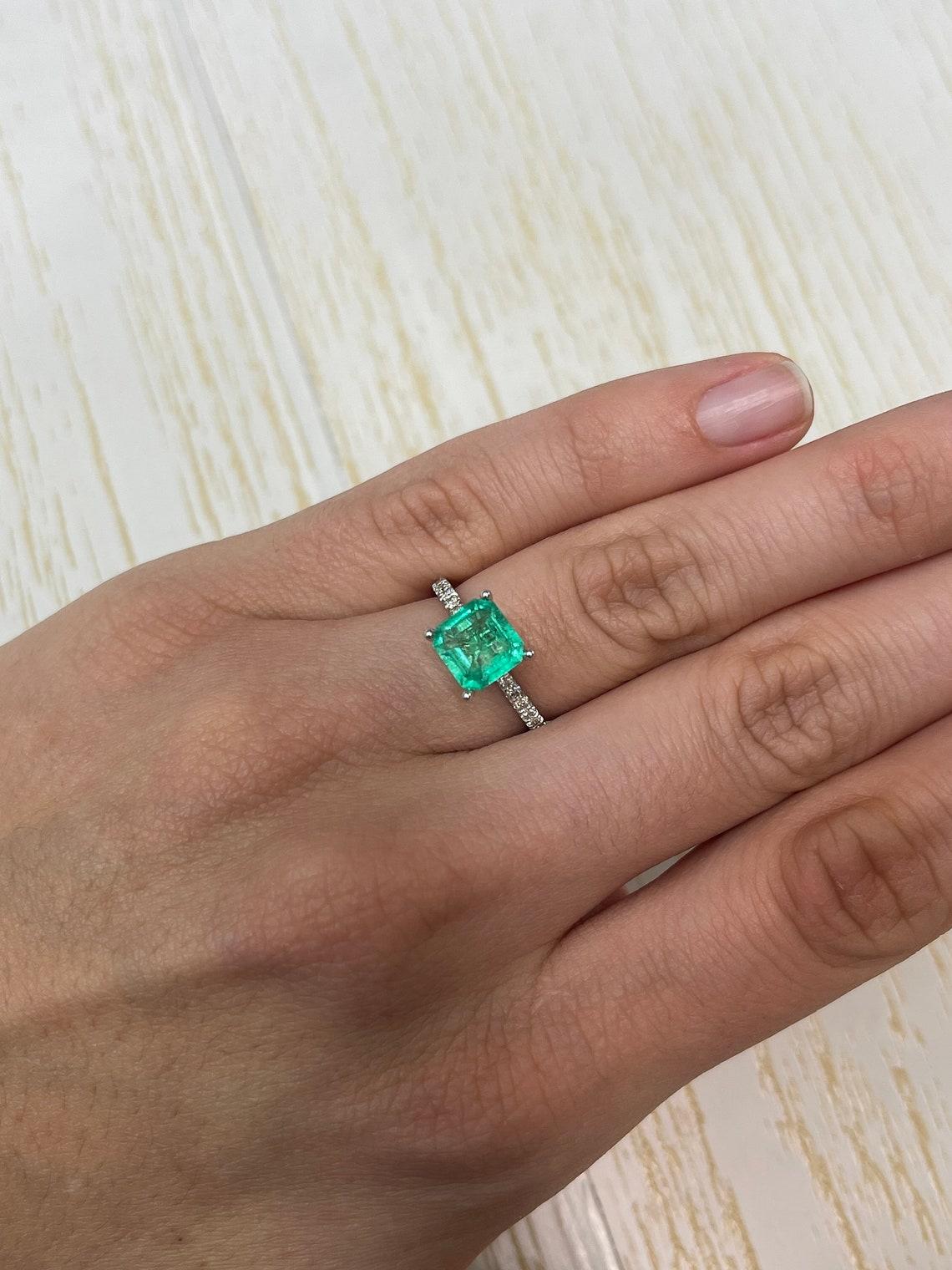 1.53 Carat 8x8 Yellowish Green Colombian Emerald - Rare Asscher Cut May For Sale 2