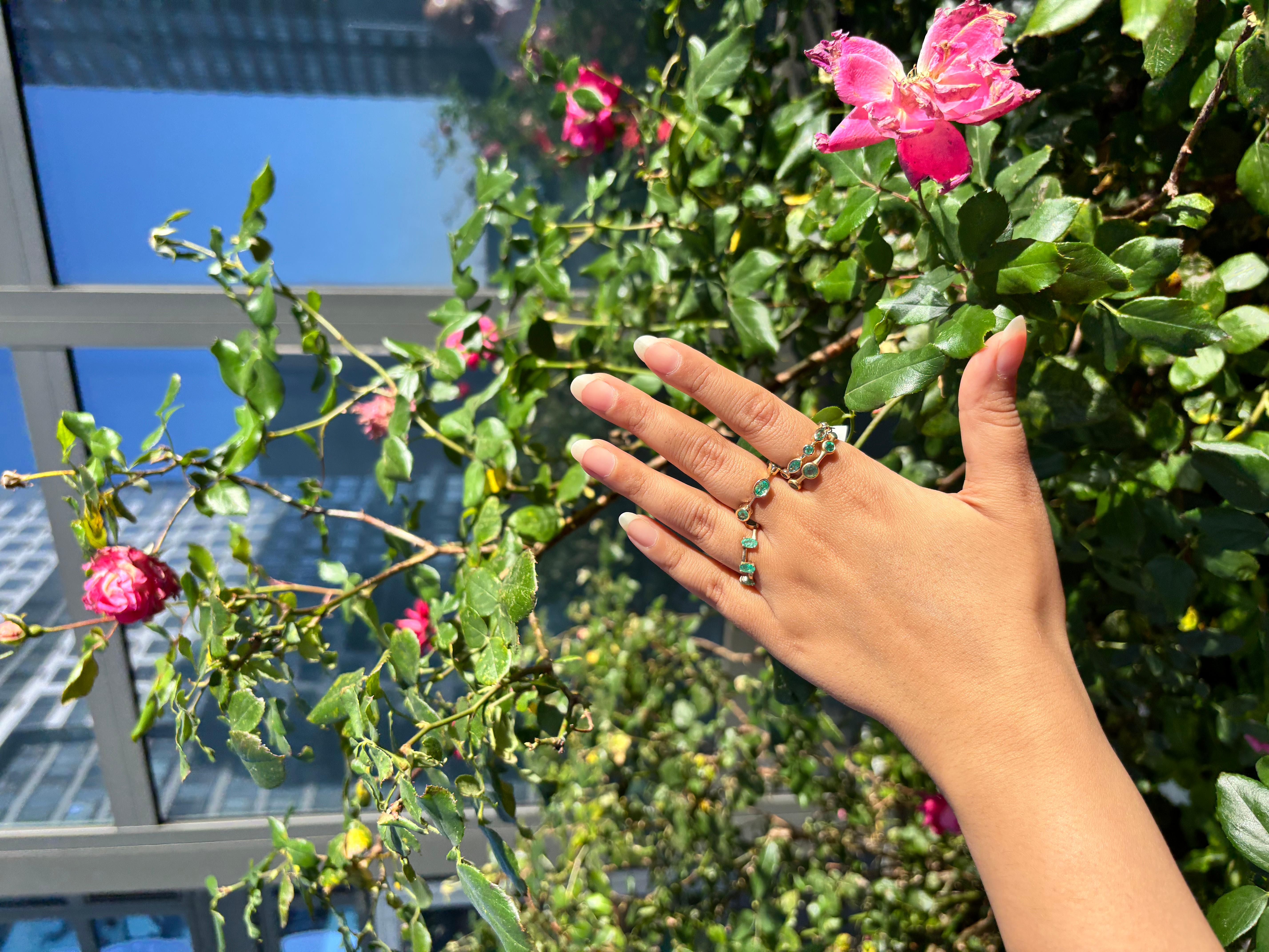 1,53 Karat kolumbianischer Smaragd Ring Band in 14 Karat Weißgold für Damen oder Herren im Angebot