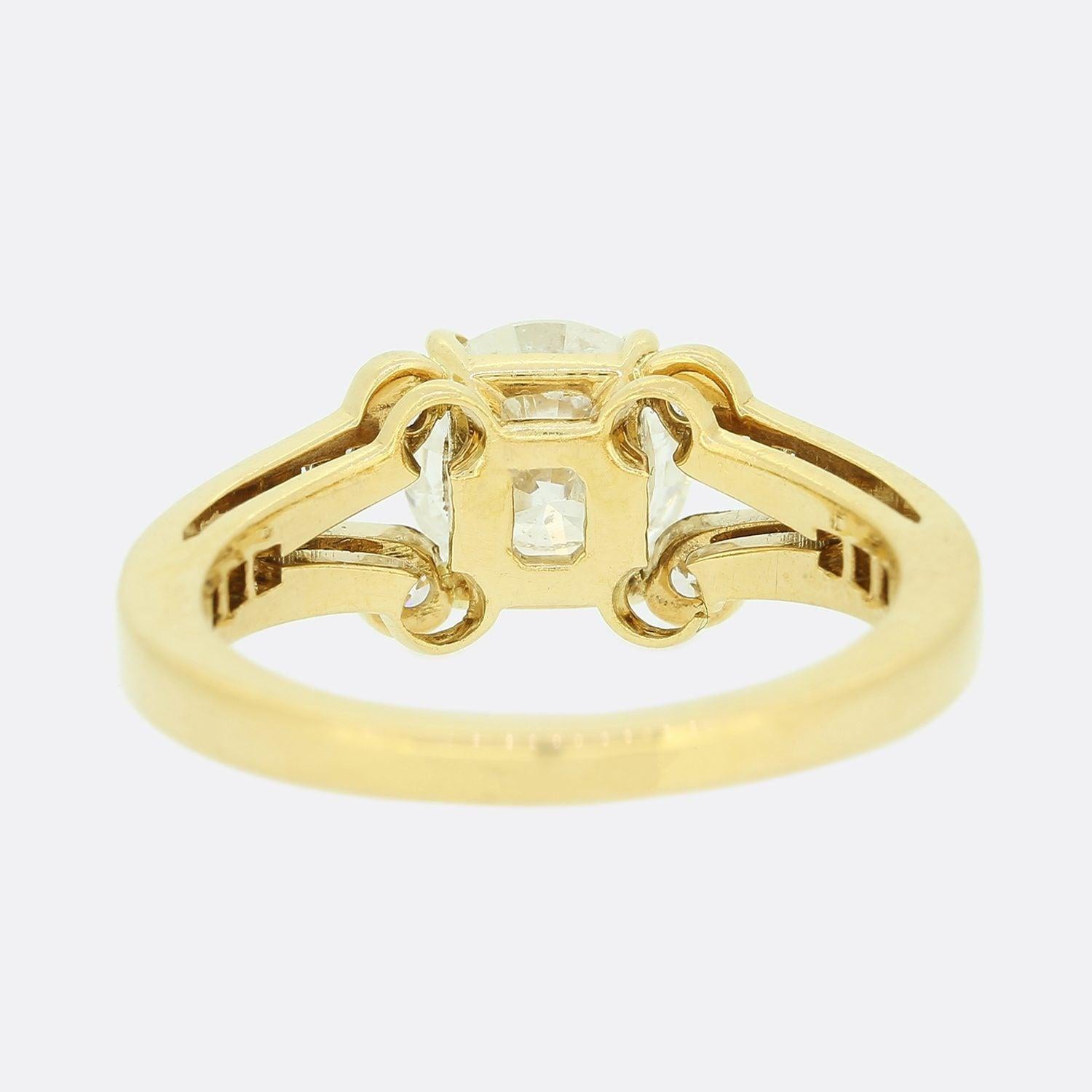 1.53 Carat Diamond Split Shoulders Solitaire Ring In Excellent Condition For Sale In London, GB