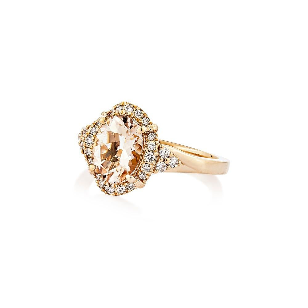 Oval Cut 1.53 Carat Morganite Fancy Ring in 18Karat Rose Gold with White Diamond.    For Sale