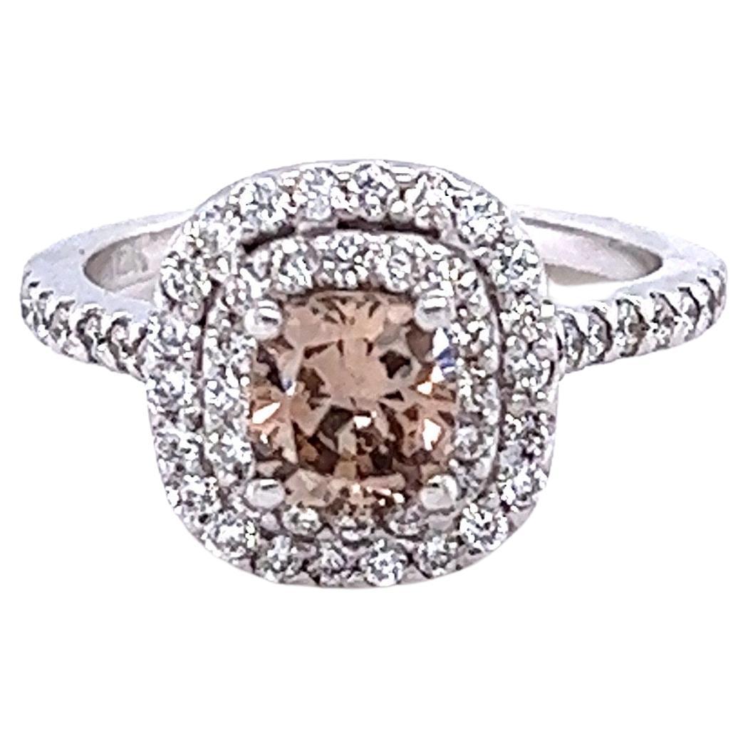 Anillo de compromiso de oro blanco con diamante marrón champán natural de 1,53 quilates