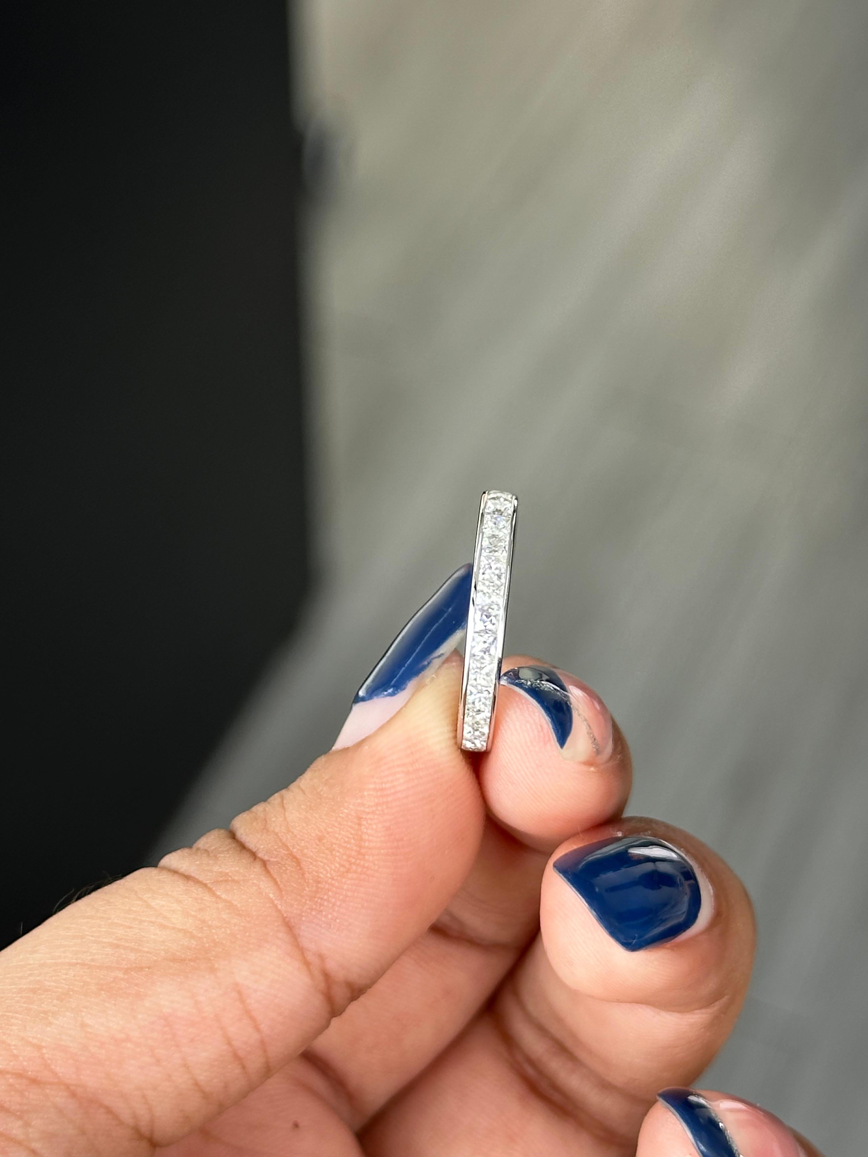 1,53 Karat Natürlicher French Cut Diamant Eternity Ring im Angebot 2