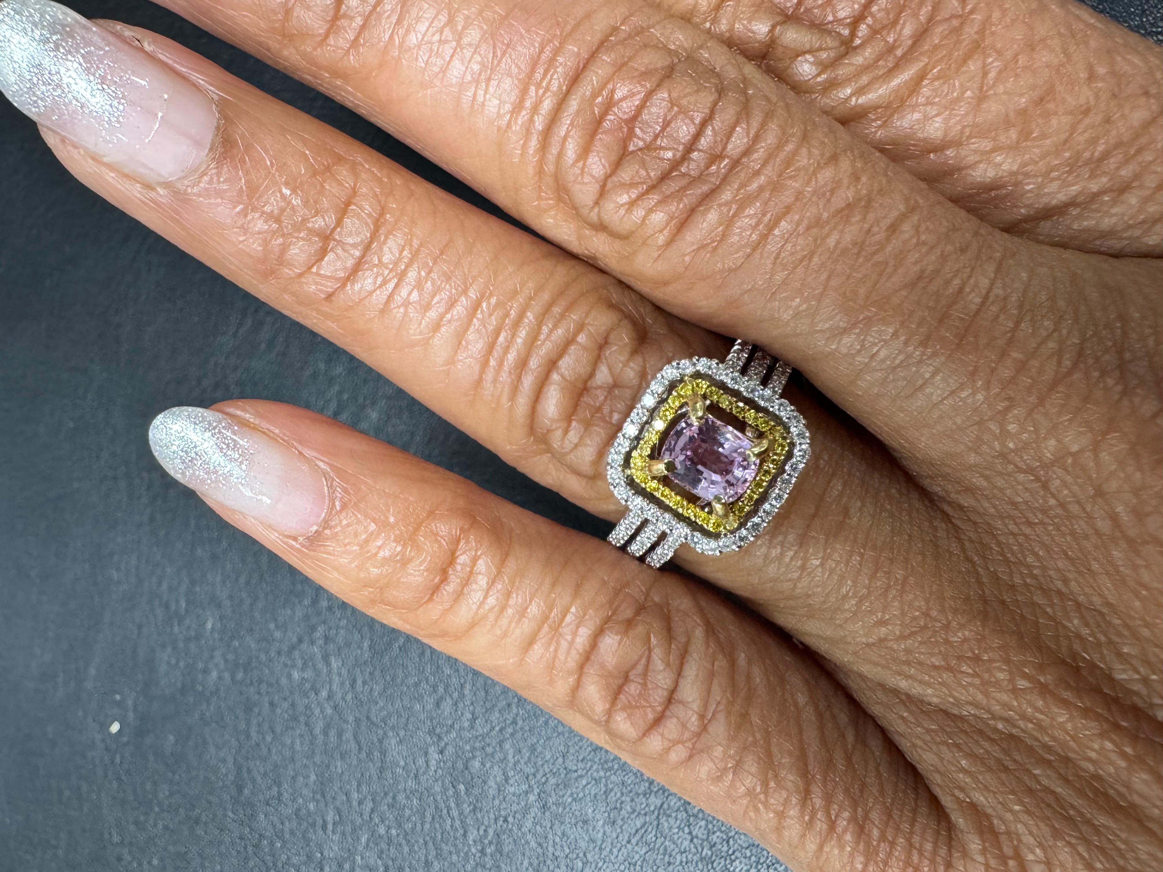 Anillo de compromiso de zafiro rosa y diamante naturales sin calentar de 1,53 quilates en venta 5