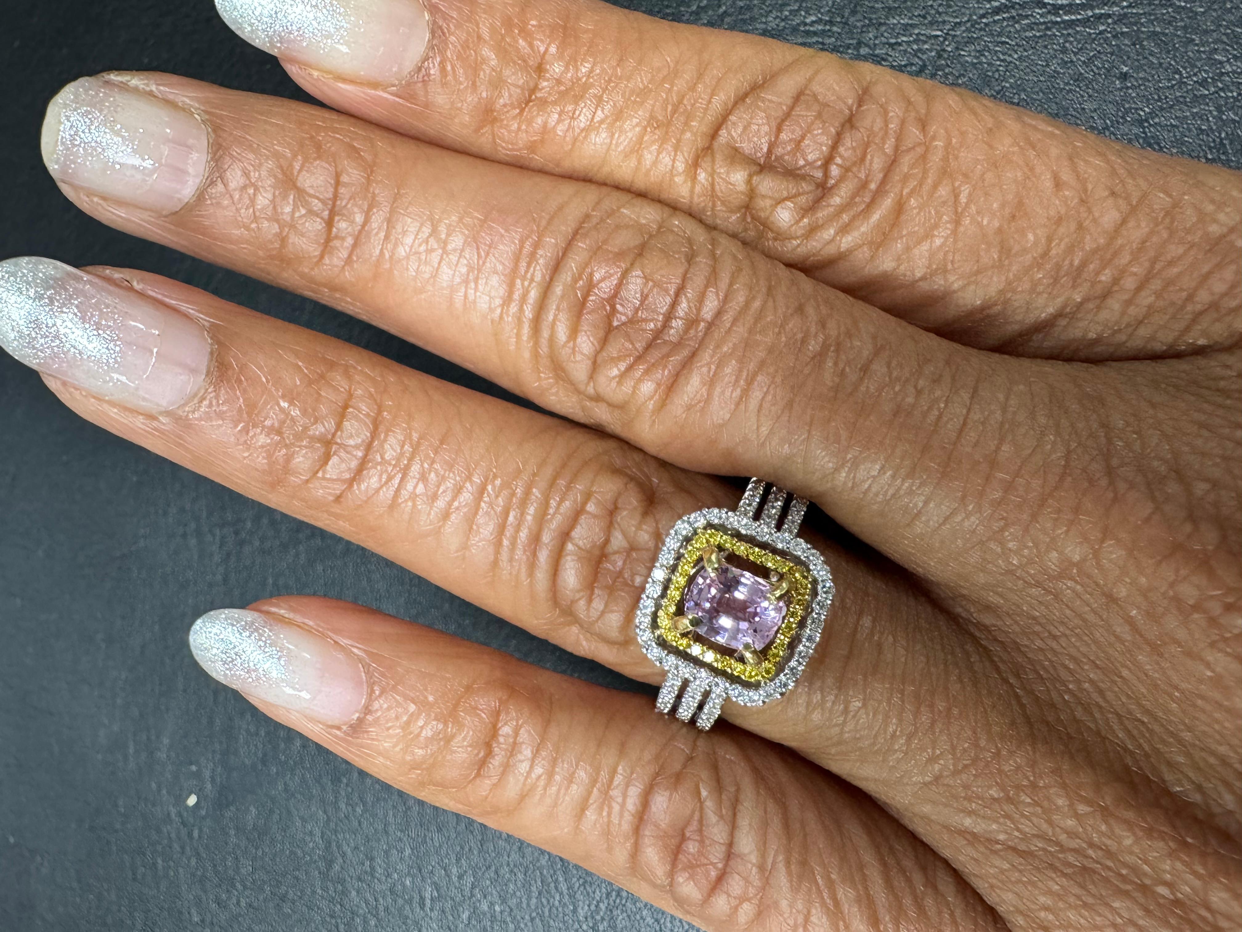 Anillo de compromiso de zafiro rosa y diamante naturales sin calentar de 1,53 quilates en venta 7