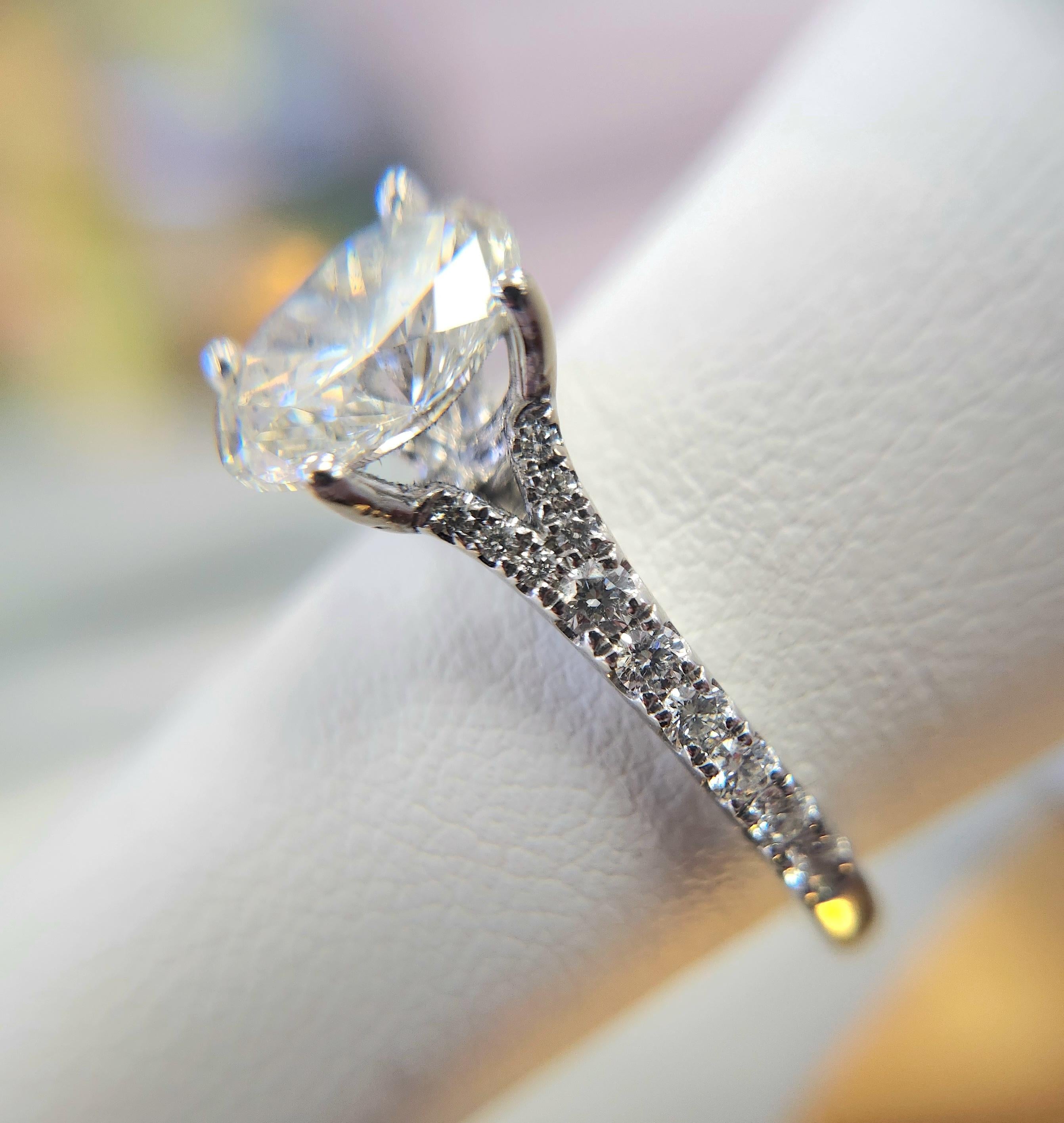 Women's 1.53 Carat Oval Cut Diamond Engagement Ring – A. Jaffe Design, 14K White Gold For Sale