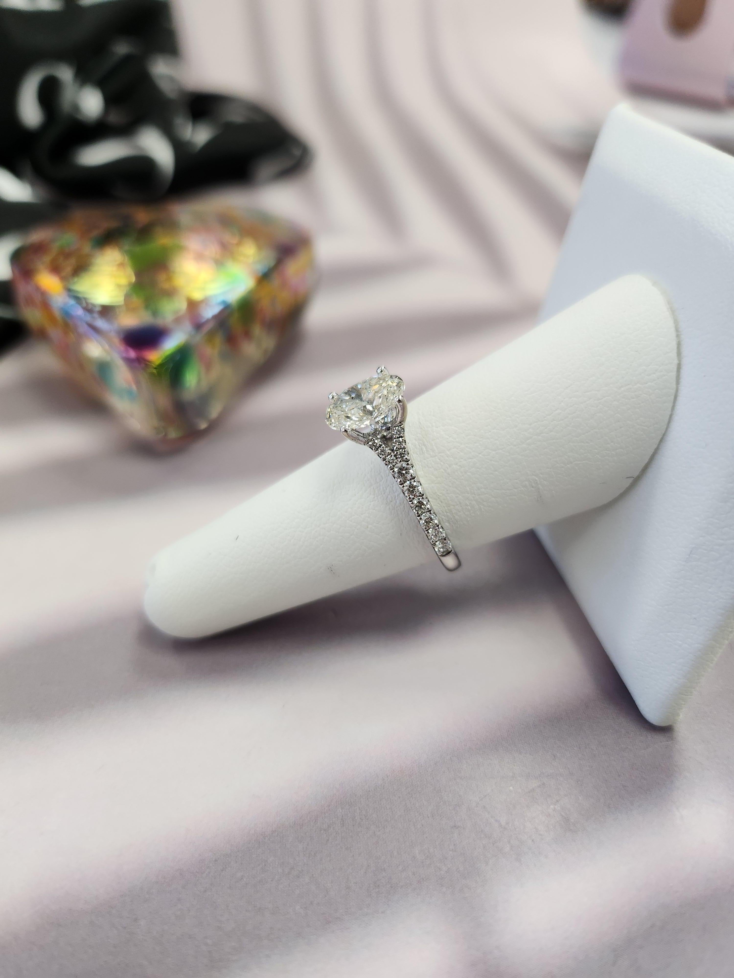 1.53 Carat Oval Cut Diamond Engagement Ring – A. Jaffe Design, 14K White Gold For Sale 3