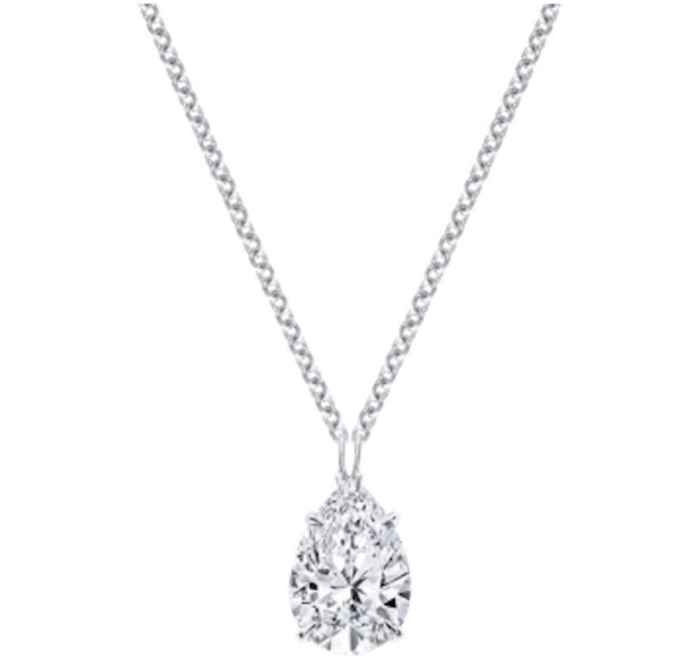 Un must ! 
1.diamant de 53 carats de forme poire D Internally Flawless sans fluorescence monté sur un collier de pendentifs en platine.
Contemporain.