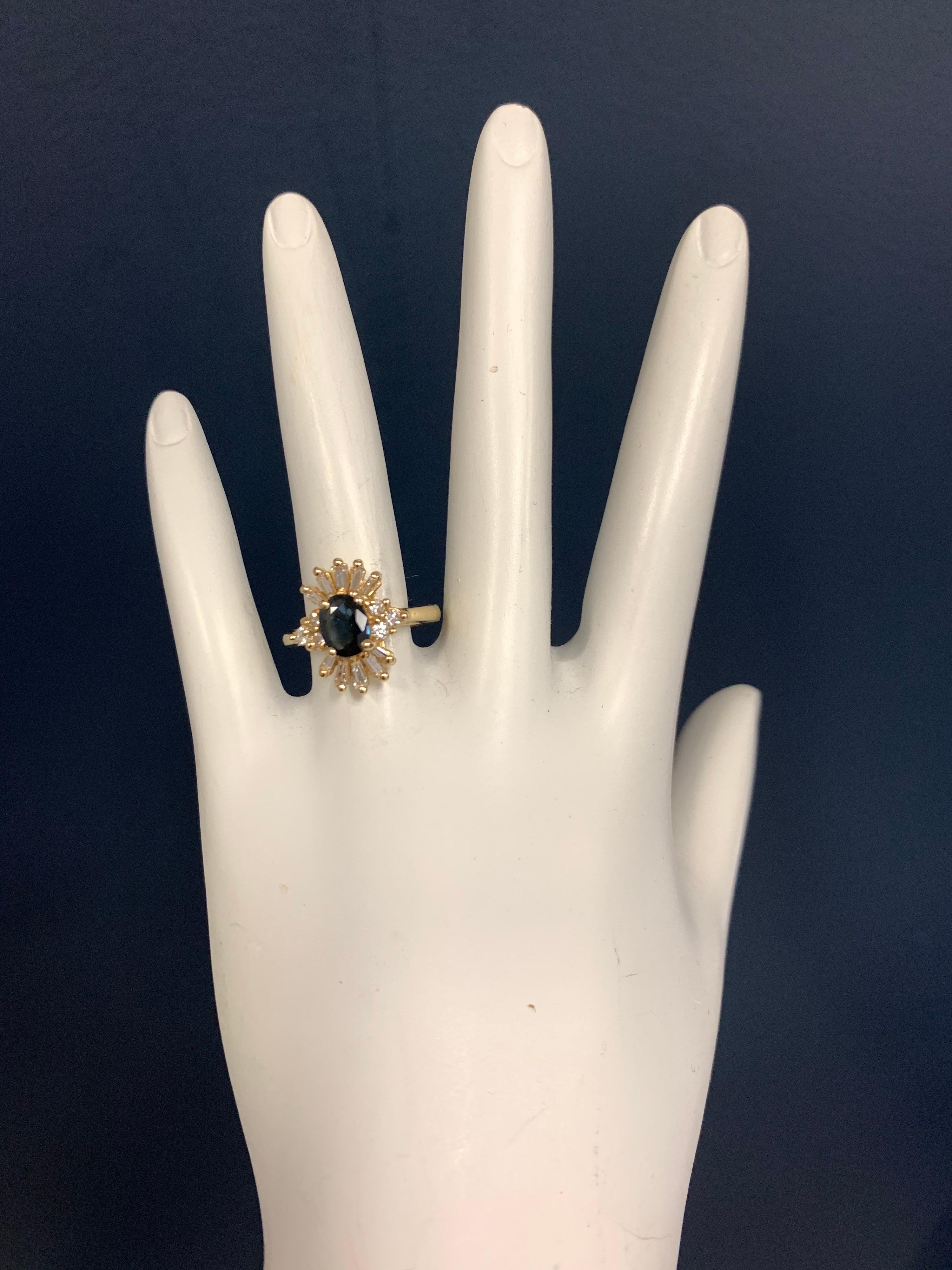 1.53 Carat Retro Gold Ring Natural Oval Deep Blue Sapphire & Diamond, circa 1980 For Sale 4