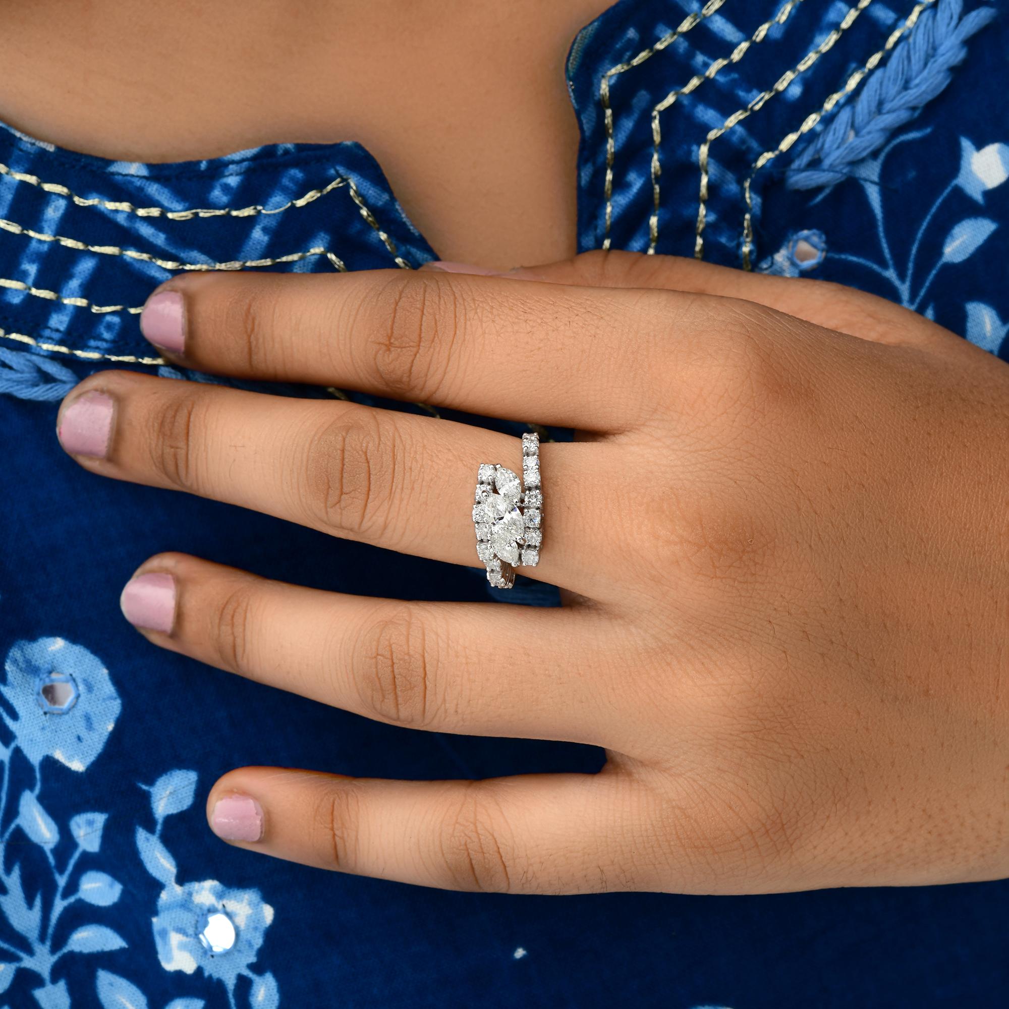 Im Angebot: 1,53 Karat SI Reinheit HI Farbe Marquise Runder Diamantring 18 Karat Weißgold () 2