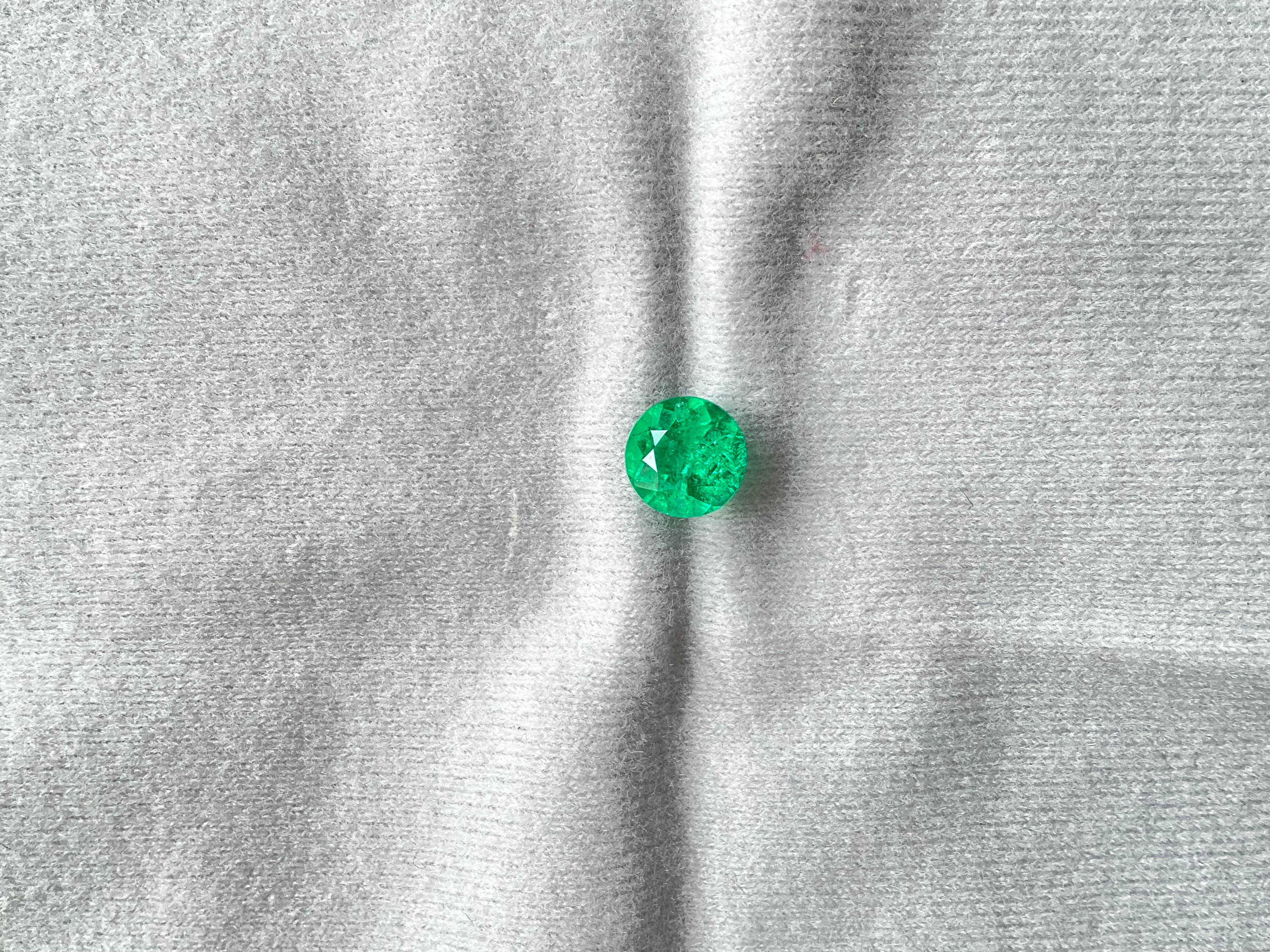 1.53 carats colombian emerald 7.5 mm round cutstone for fine jewelry natural gem For Sale 1