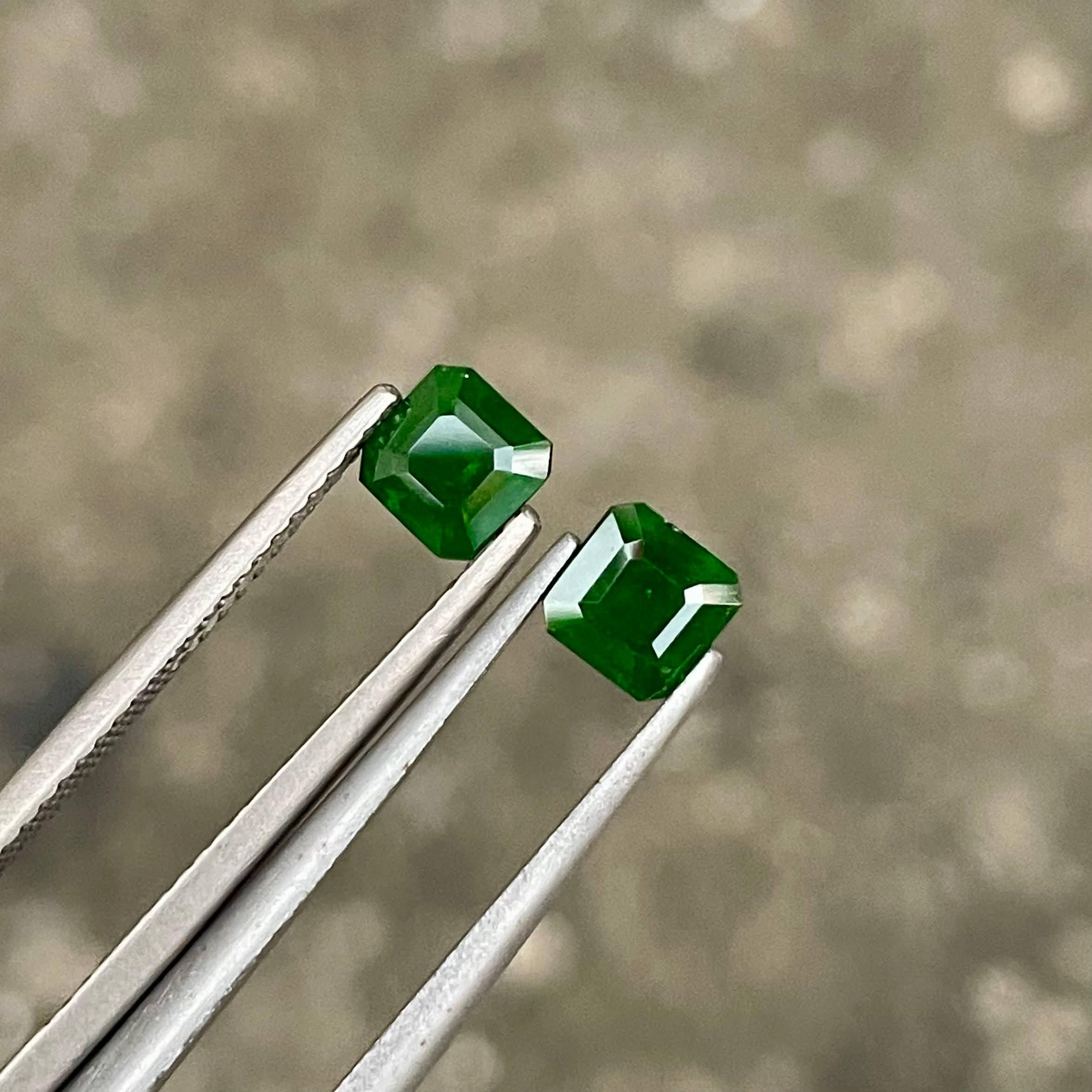 1.53 quilates Granate Demantoide Verde Pareja Talla Asscher Piedra preciosa paquistaní Corte Asscher en venta