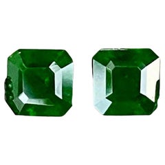 Paire de grenats démantoïdes verts de 1.53 carat, pierre précieuse pakistanaise taille Asscher