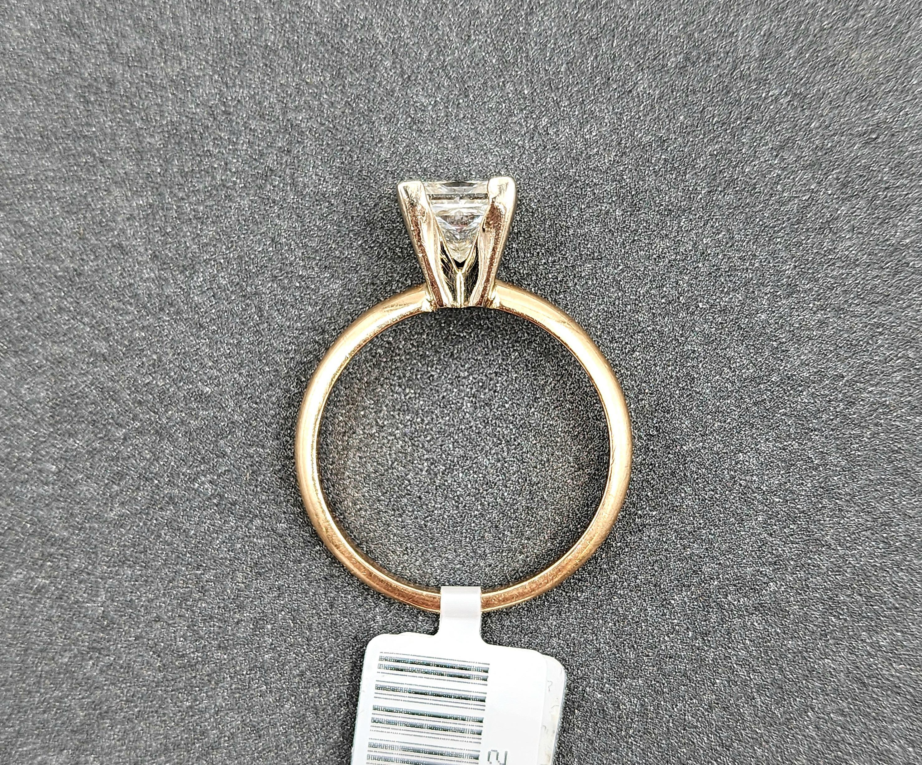 Bague avec diamant certifié 1,53 carat Unisexe en vente