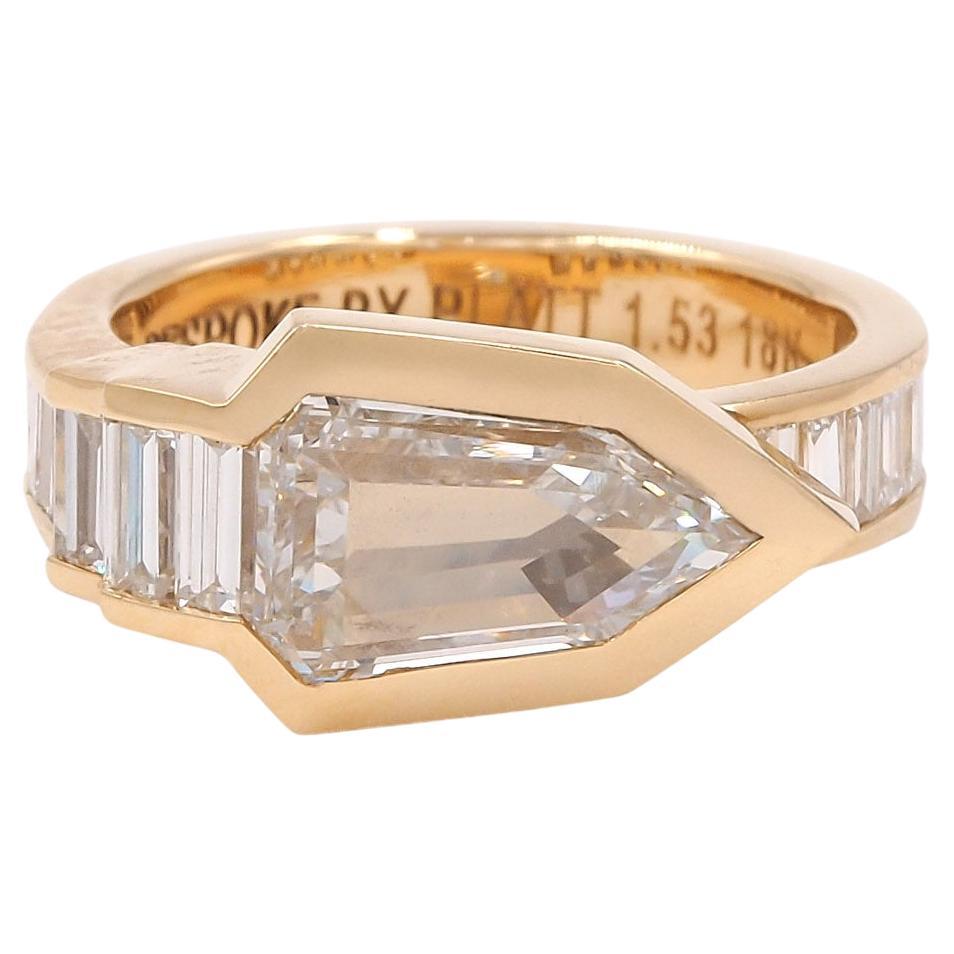 1,53 ct. GIA Stufenschliff Diamantring "Arrow" von Bespoke by The Platt Collection'S im Angebot