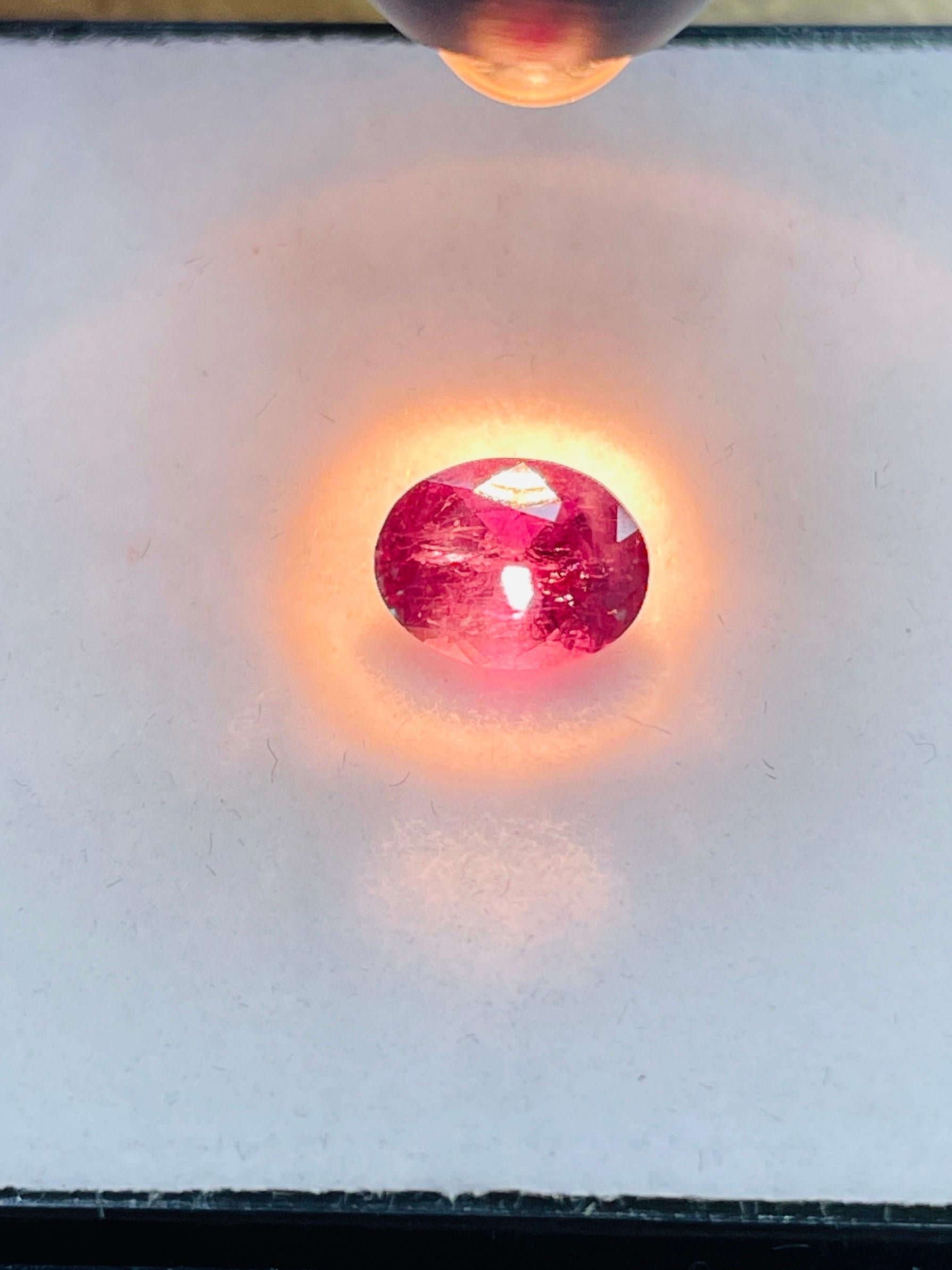 
 Most rare Natural alexandrite Russia Top color change to Red 

GEM DESCRIPTION
Variety:  Natural Alexandrite 
Weight:  1.53 Ct
Color:   green change to Red
Cut:   Excellent 
Clarity:   Eye clean 
Origin: Russia
Treatment :  No Heat 
Laboratory