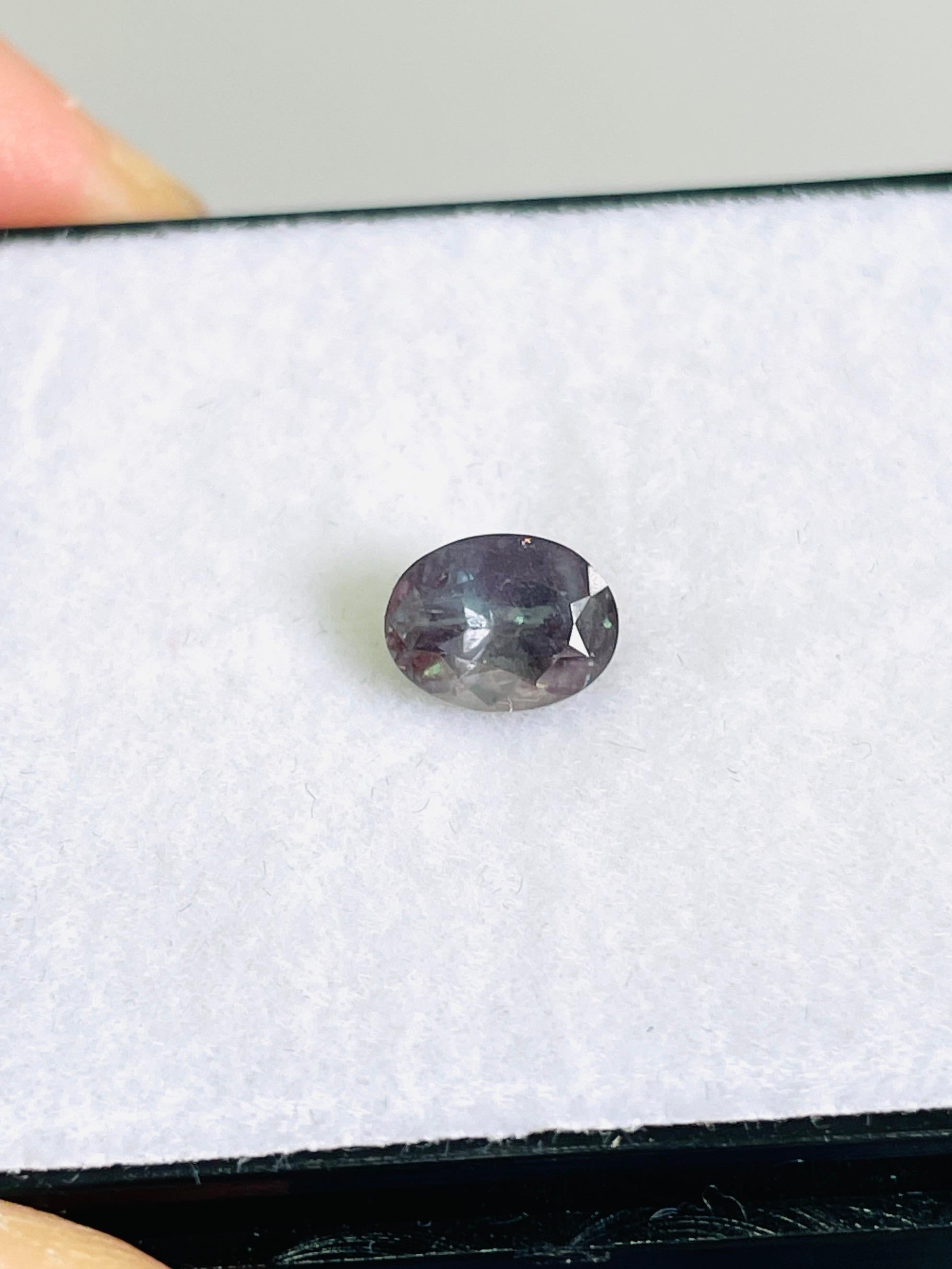 da uomo o donna 1,53 Ct Rarissima alessandrite naturale Russia Il colore superiore cambia in rosso in vendita