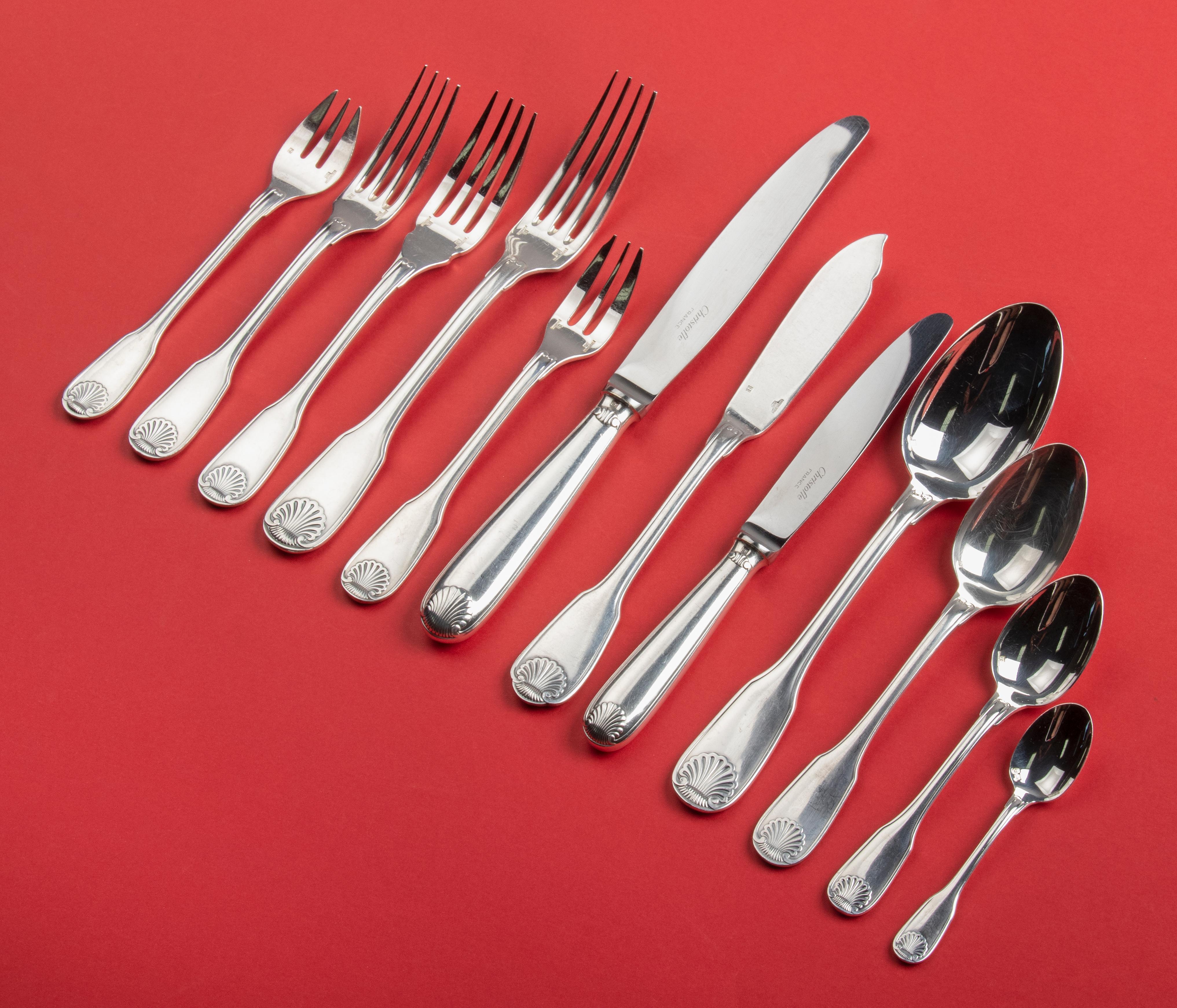 Great set of silver plated cutlery from the French brand Christofle. The cutlery is for 12 people and very complete, with many types of serving cutlery. 115 parts in total. The model is Vendome, also called Coquille. A classic and timeless decor