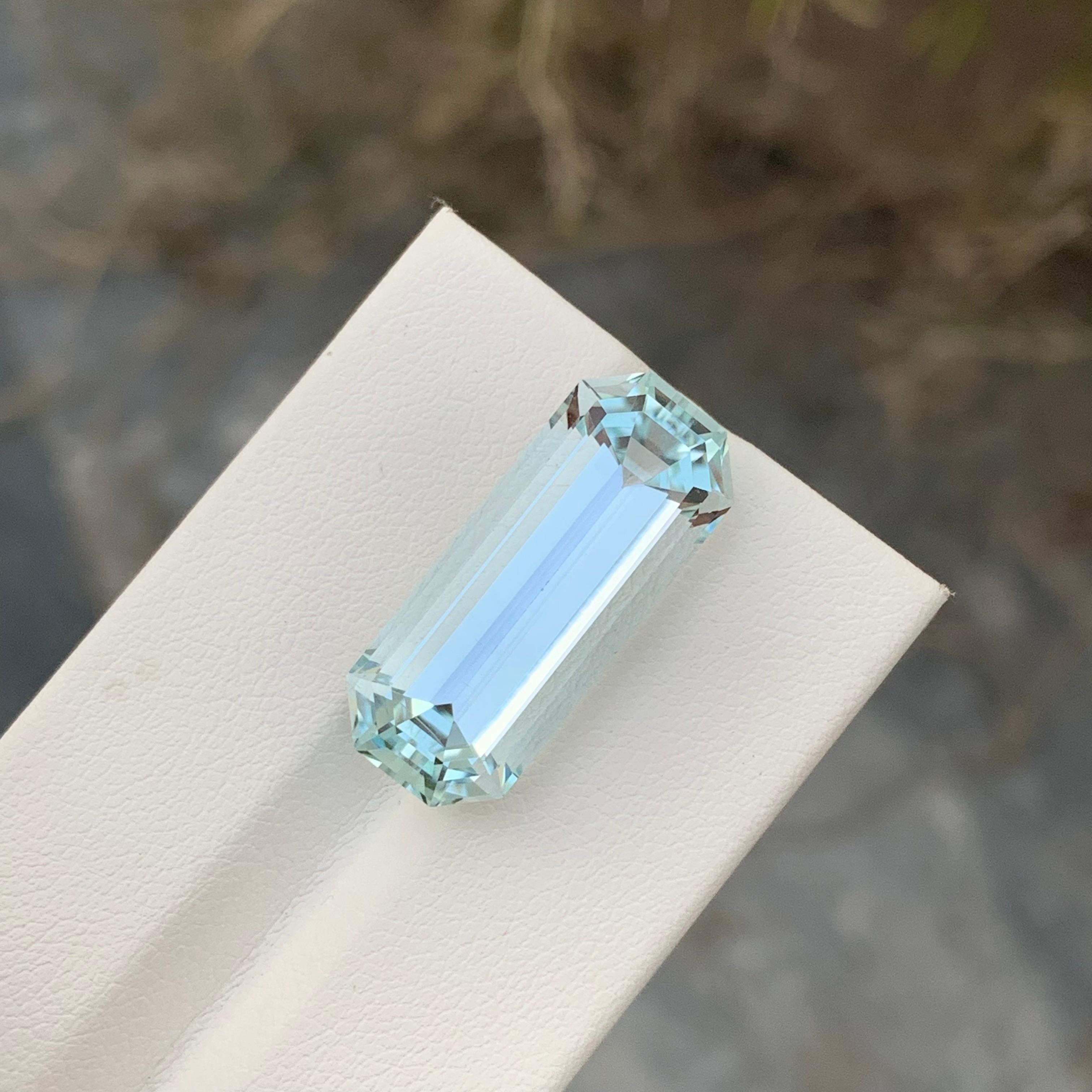 15.30 Natural Loose Aquamarine Long Emerald Shape Gem For Necklace Jewellery For Sale 2