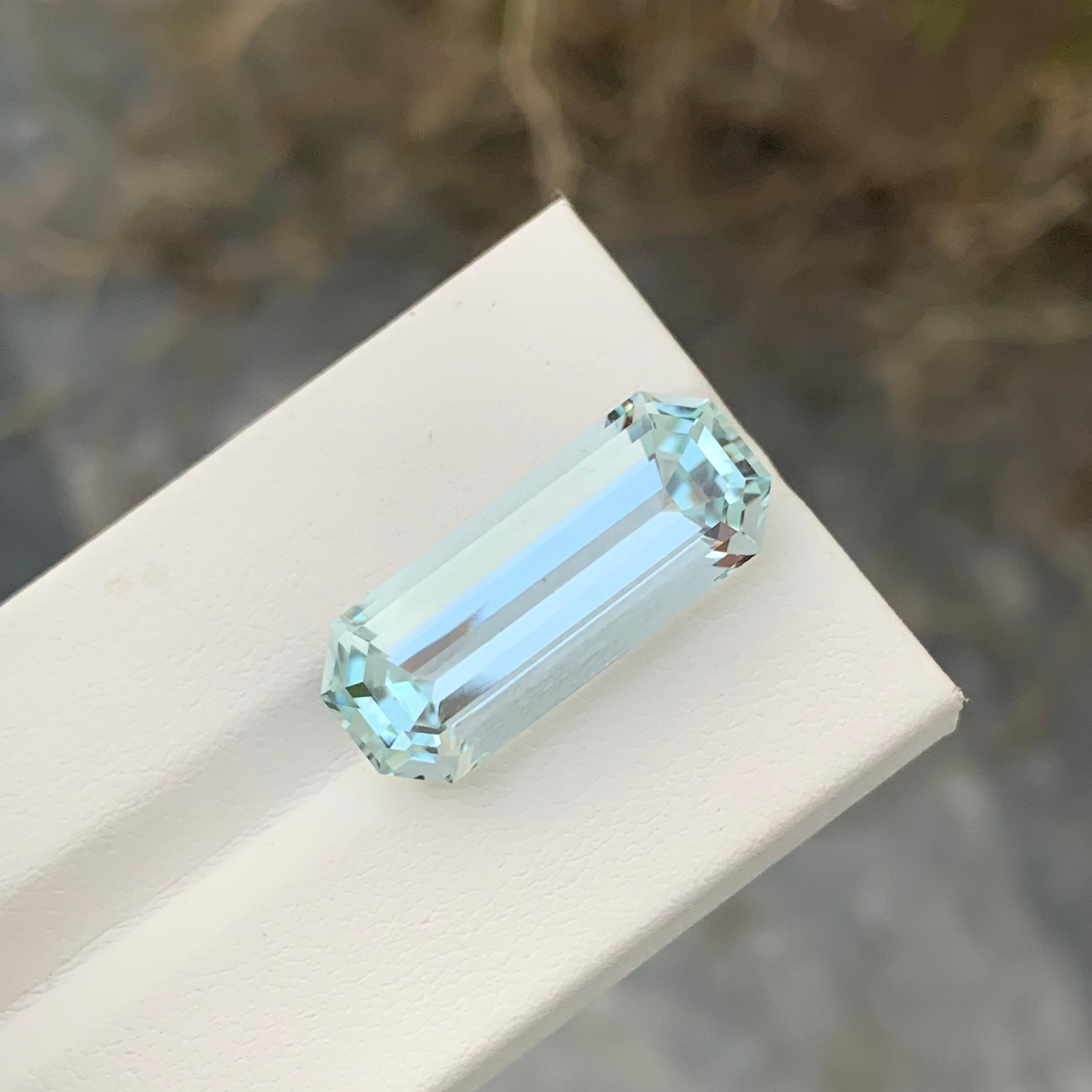 15.30 Natural Loose Aquamarine Long Emerald Shape Gem For Necklace Jewellery For Sale 3