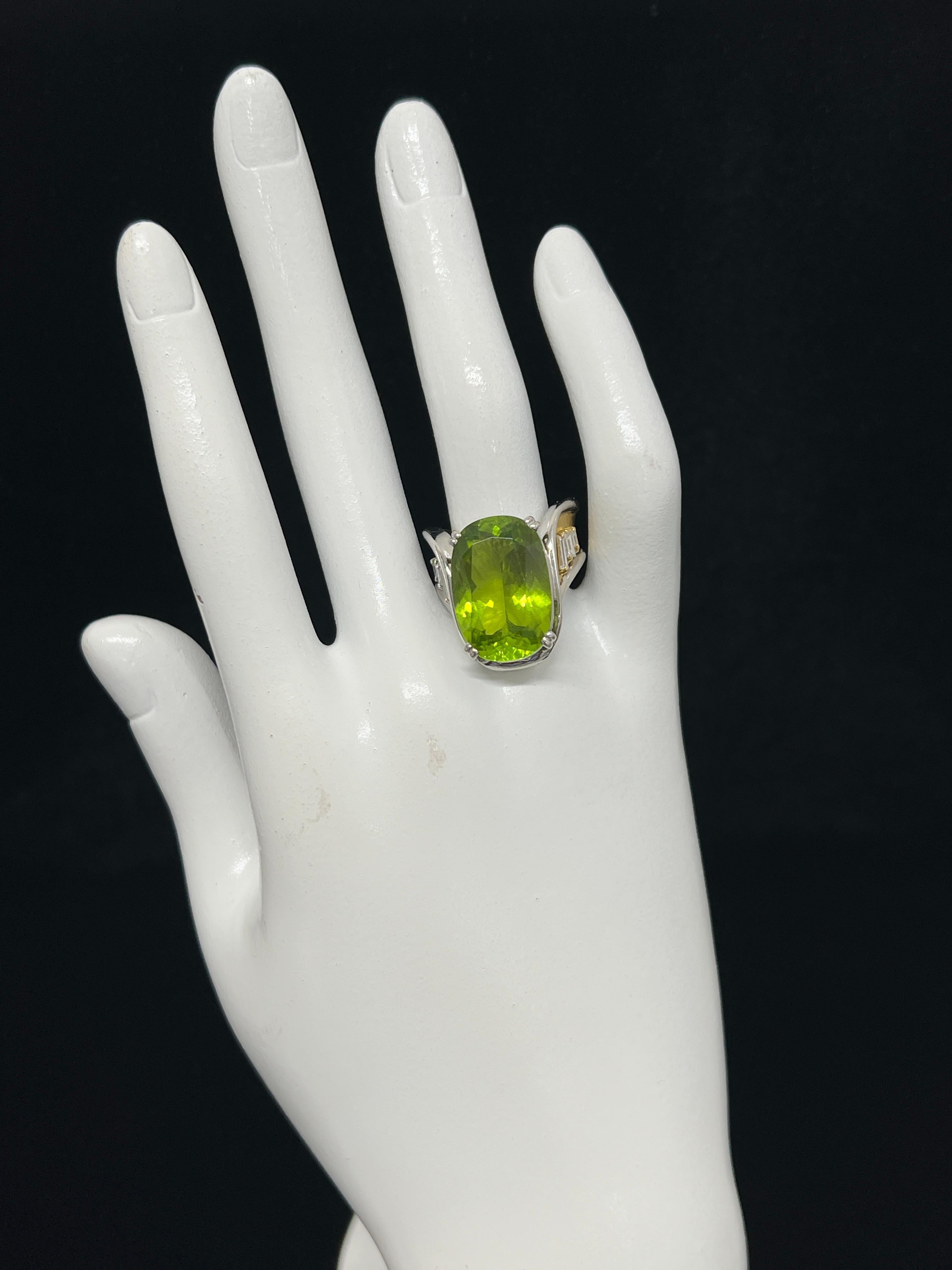 15.32 Carat Natural Peridot and Diamond Cocktail Ring set in 18K Gold & Platinum For Sale 1