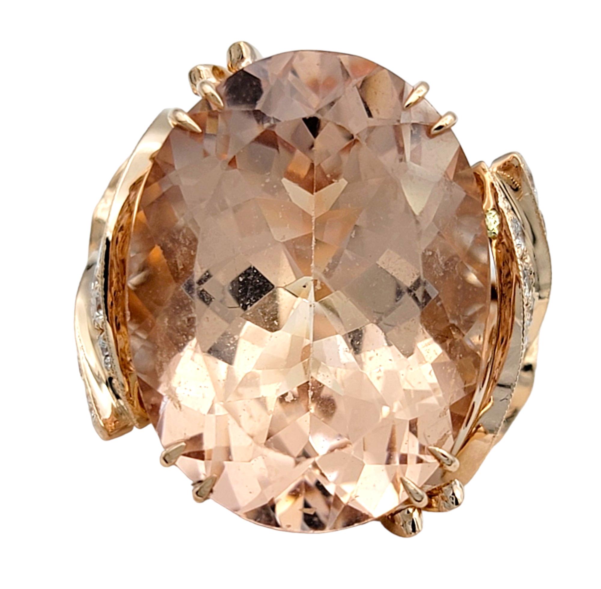 Anillo de cóctel de Morganita talla oval de 15,33 quilates con diamantes en oro rosa de 18 quilates Contemporáneo en venta