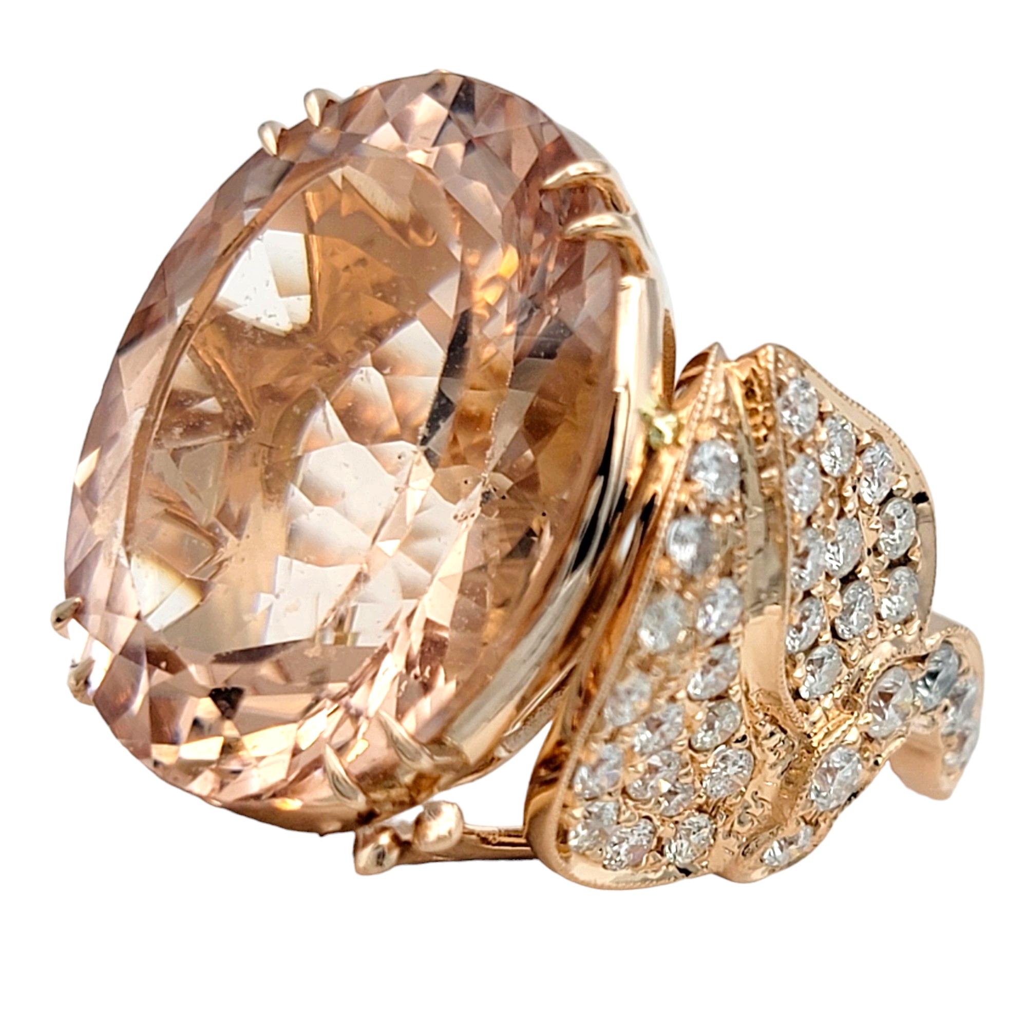 Anillo de cóctel de Morganita talla oval de 15,33 quilates con diamantes en oro rosa de 18 quilates Corte oval en venta
