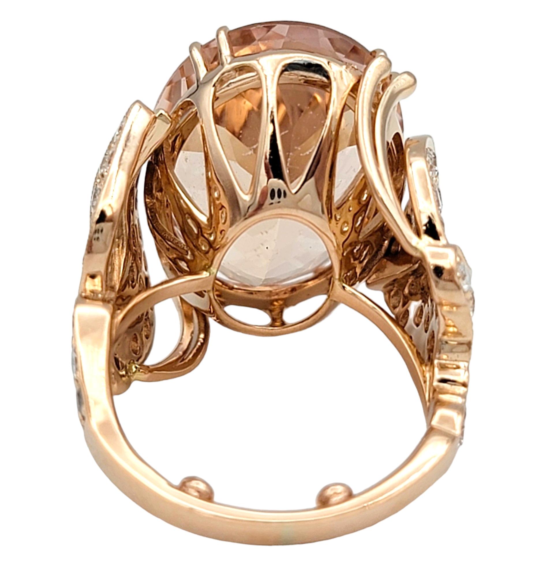 De las mujeres Anillo de cóctel de Morganita talla oval de 15,33 quilates con diamantes en oro rosa de 18 quilates en venta
