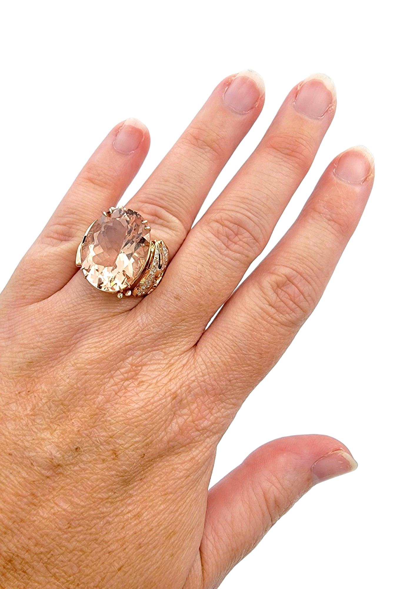 Anillo de cóctel de Morganita talla oval de 15,33 quilates con diamantes en oro rosa de 18 quilates en venta 2