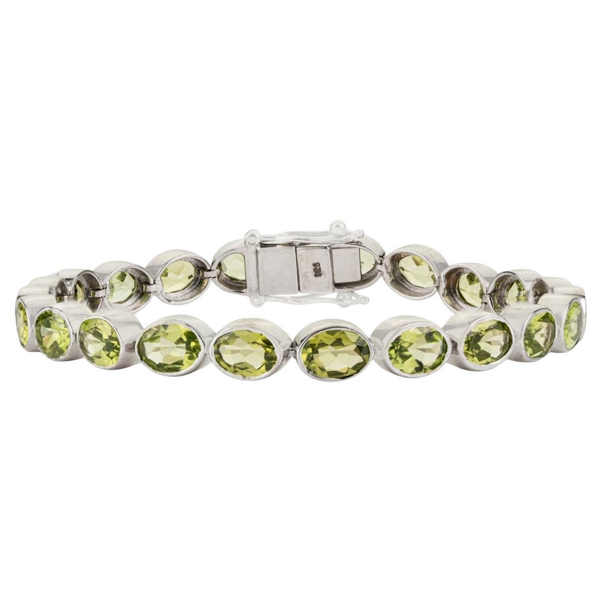 Bracciale tennis con peridoto naturale da 15,33 CTW in argento sterling per regali di nozze