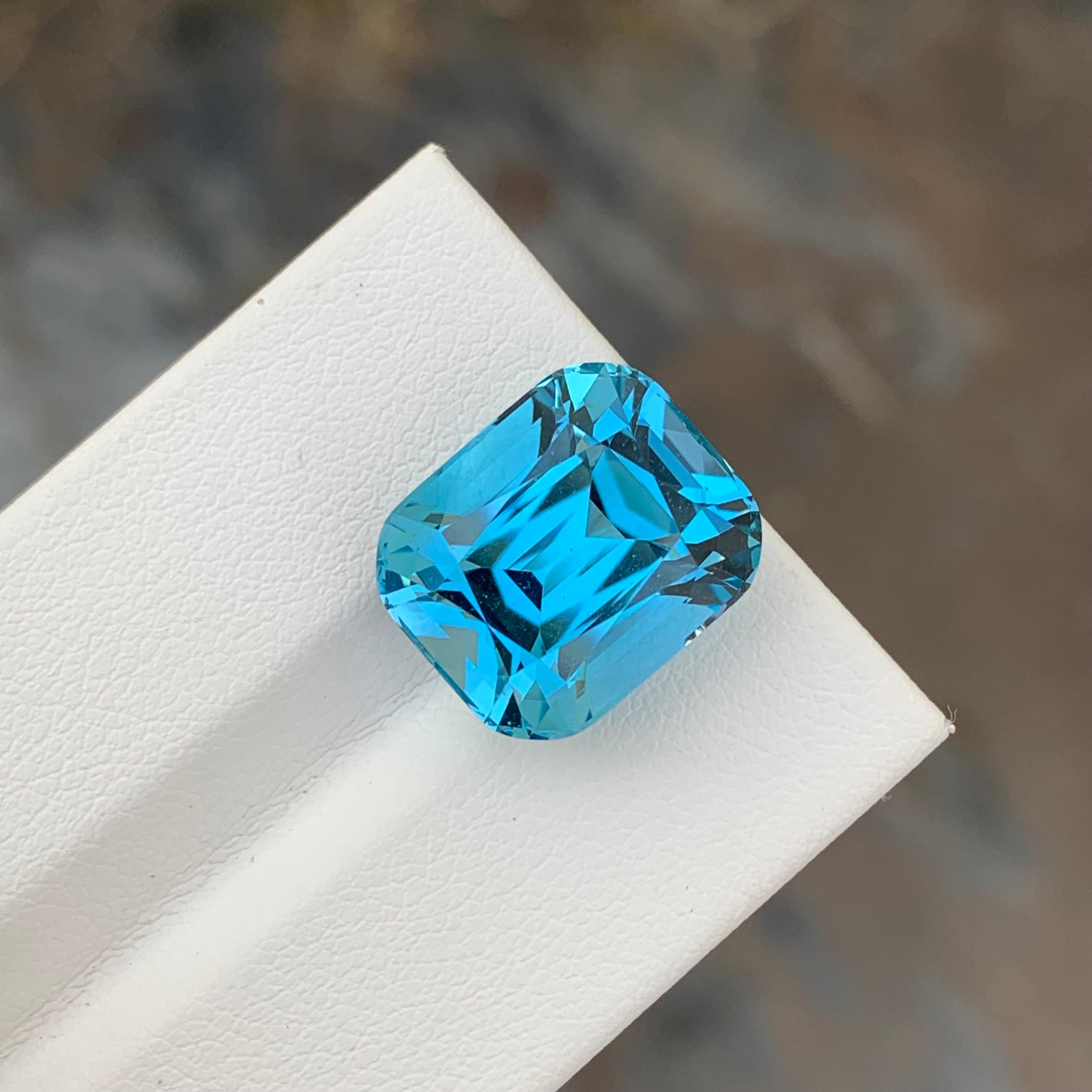 Women's or Men's 15.35 Carat Gorgeous Loose Blue Topaz Cushion Shape Gem From Brazil Mine For Sale